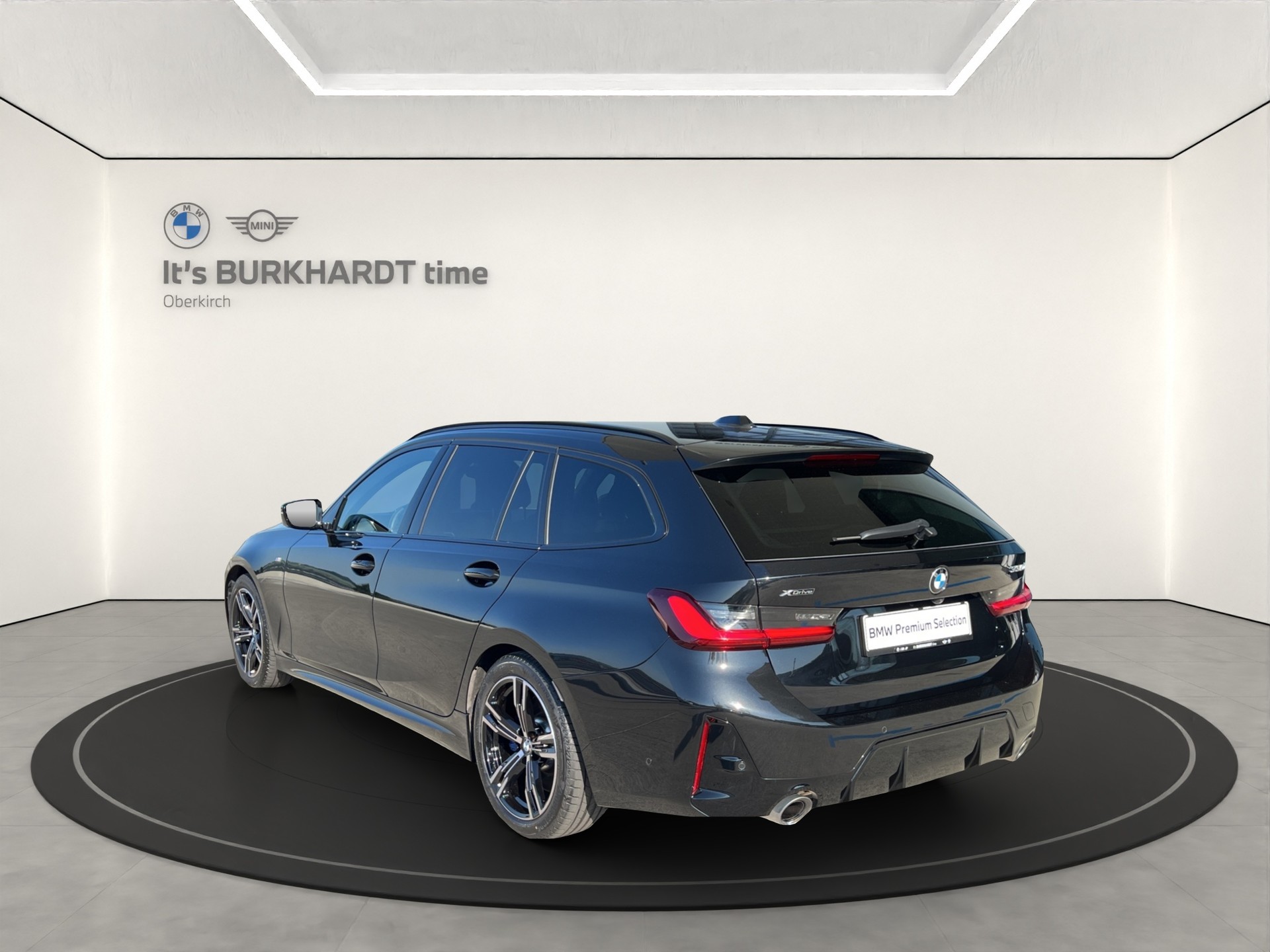 BMW 330d xDrive 48V Touring-image-2