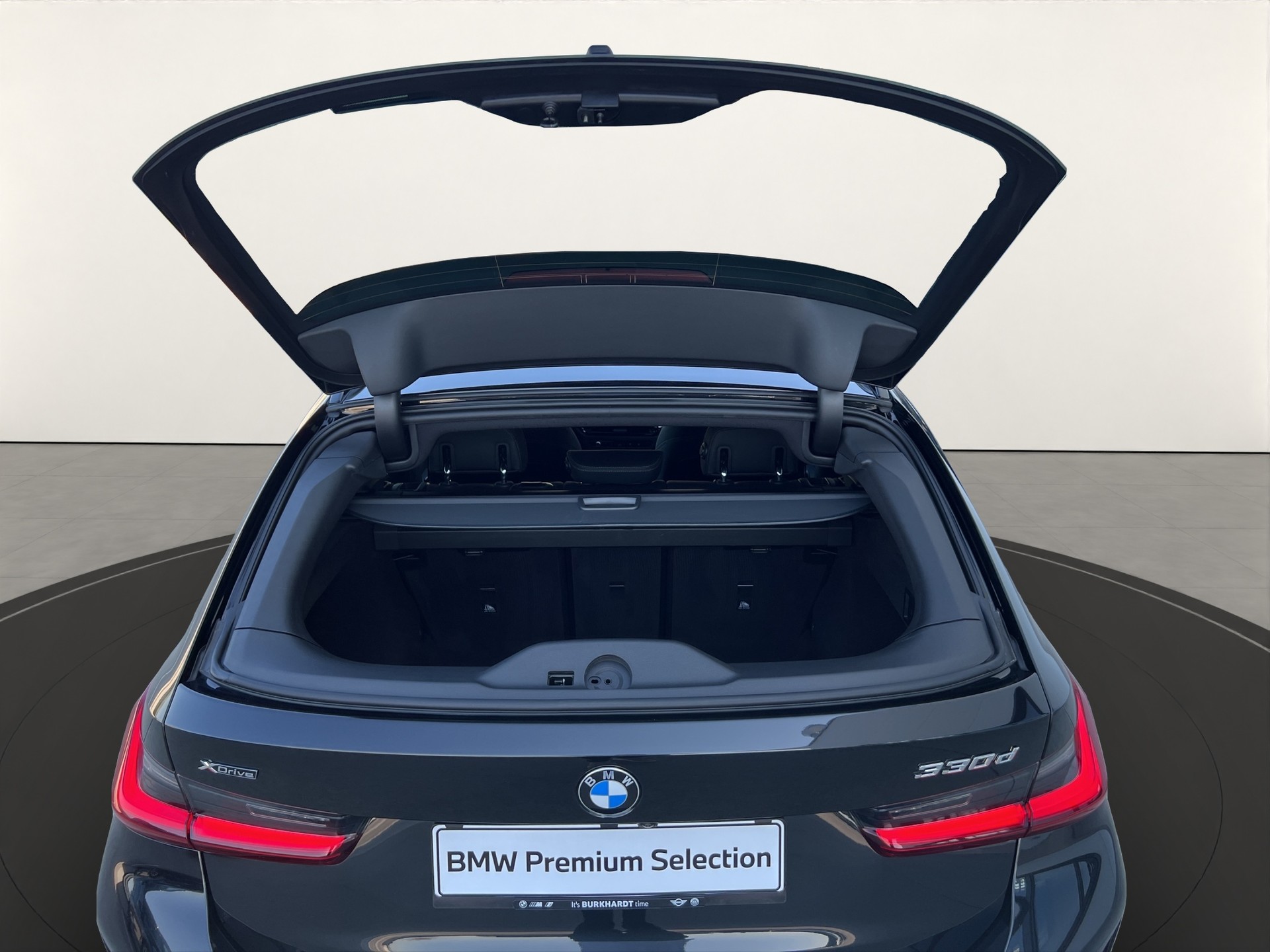BMW 330d xDrive 48V Touring-image-22