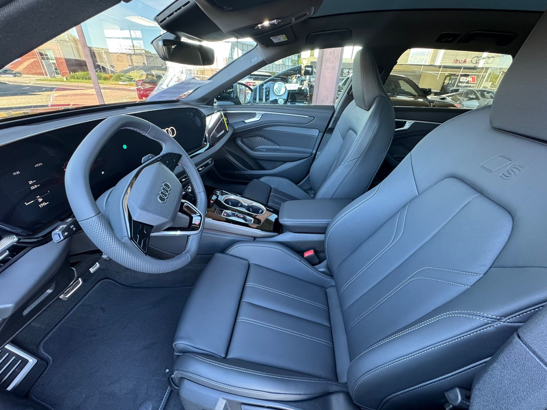 AUDI A6 Avant 2,0 TFSI S line S-tronic-image-6