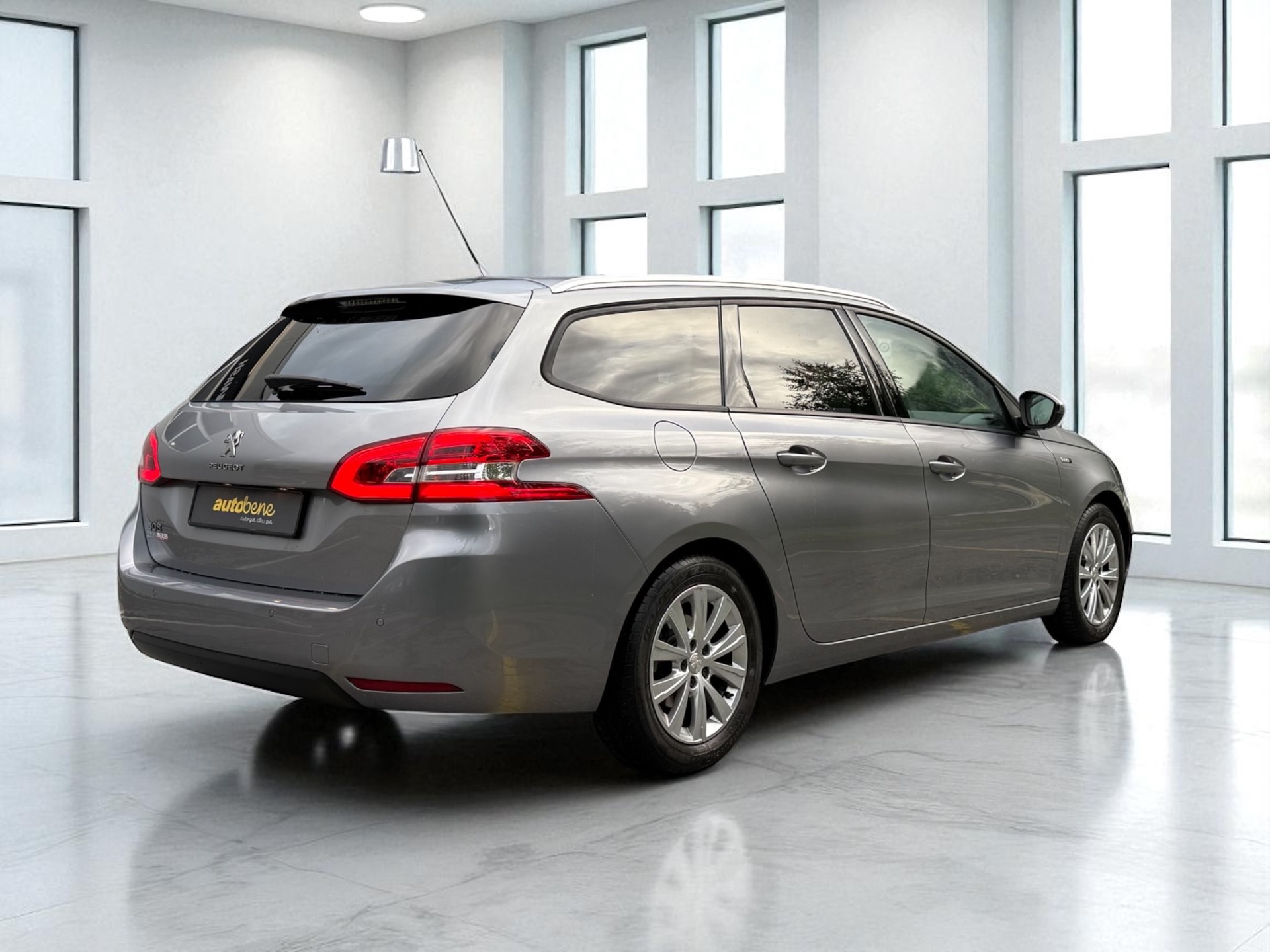 PEUGEOT 308 SW 1.2 THP Style-image-4