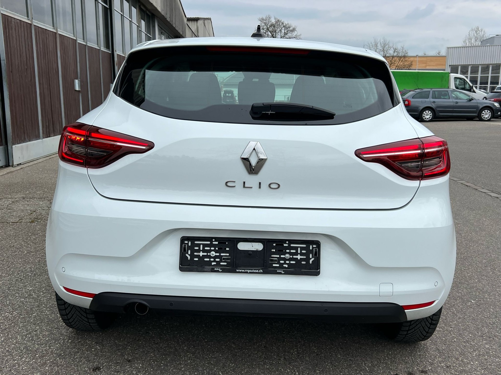 RENAULT Clio 1.0 Zen CVT-image-3