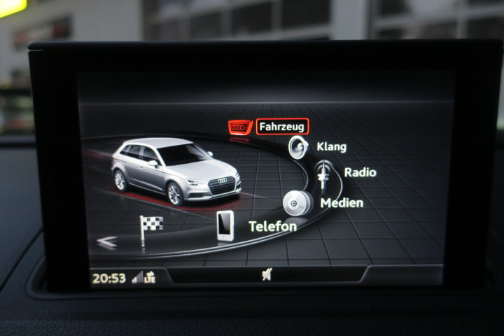 AUDI RS3 Sportback 2.5 TSI quattro S-tronic-image-11