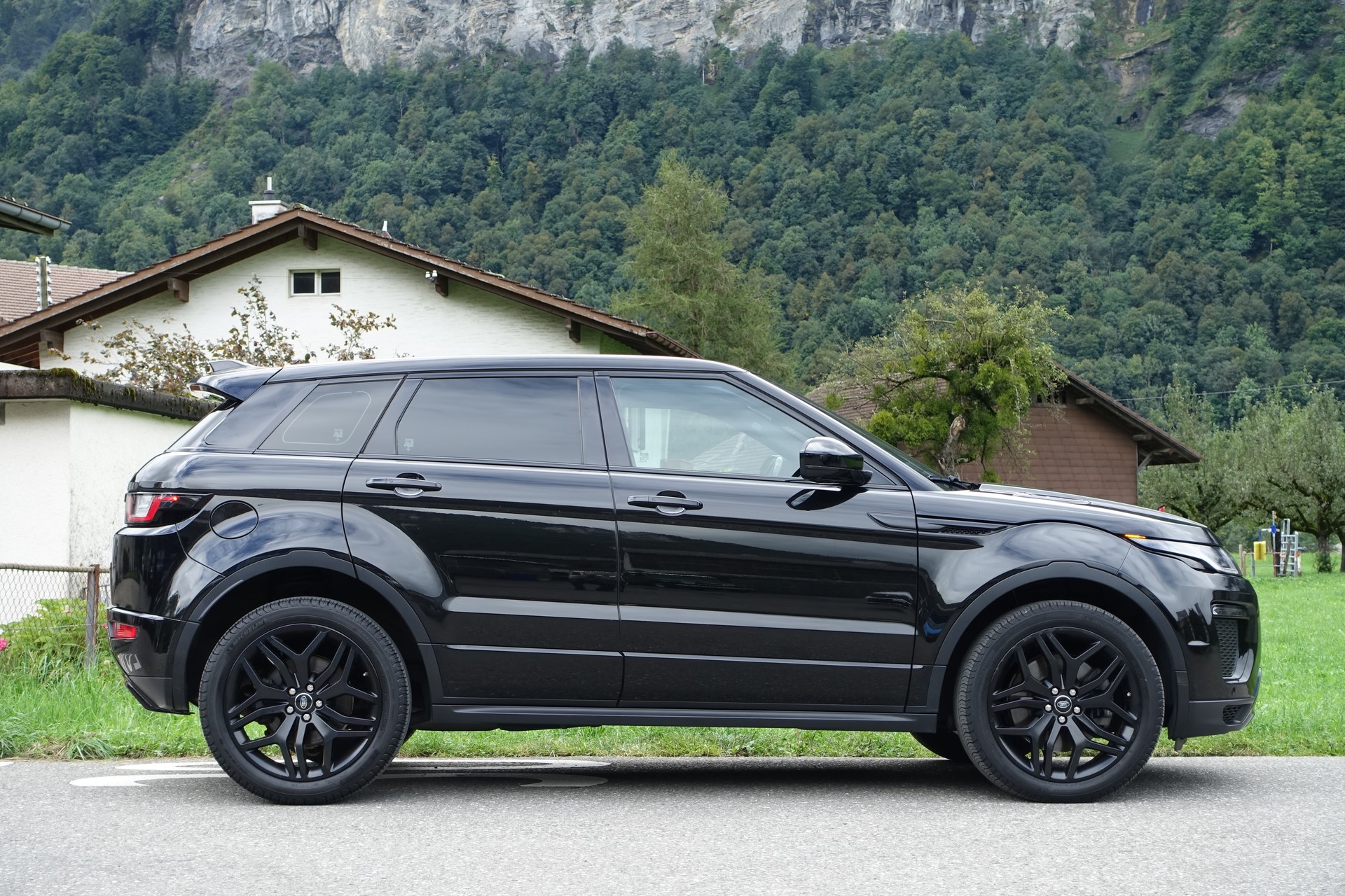LAND ROVER Range Rover Evoque 2.0 SD4 HSE Dynamic-image-3