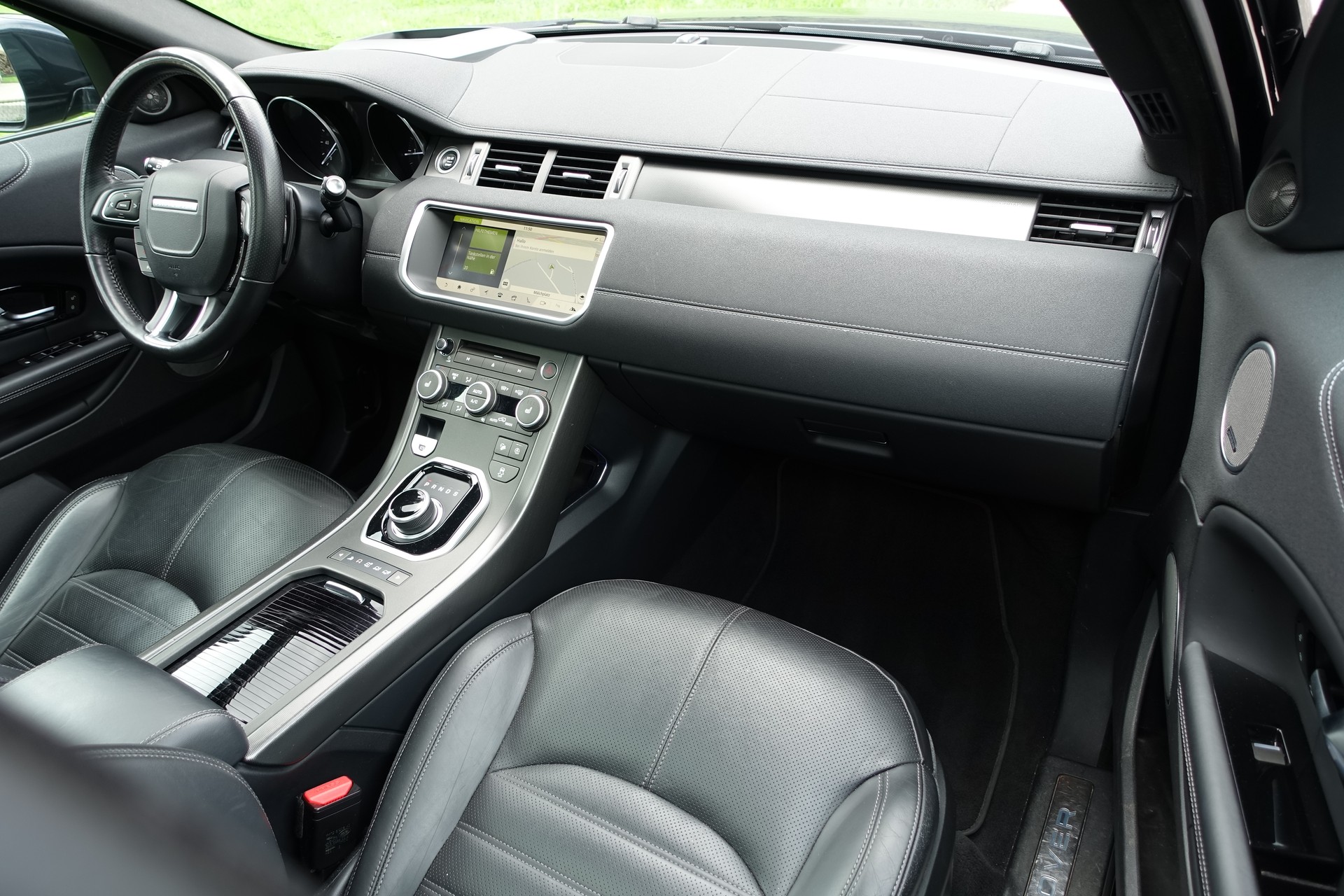 LAND ROVER Range Rover Evoque 2.0 SD4 HSE Dynamic-image-10