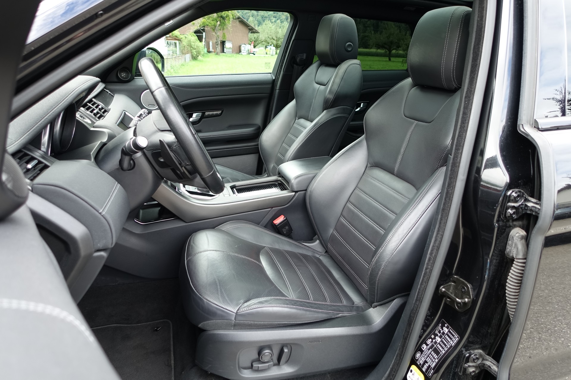 LAND ROVER Range Rover Evoque 2.0 SD4 HSE Dynamic-image-11