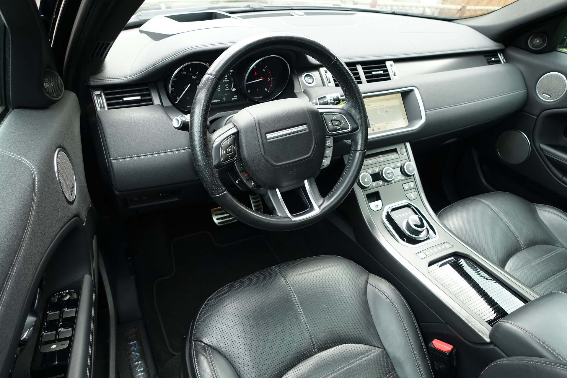LAND ROVER Range Rover Evoque 2.0 SD4 HSE Dynamic-image-9