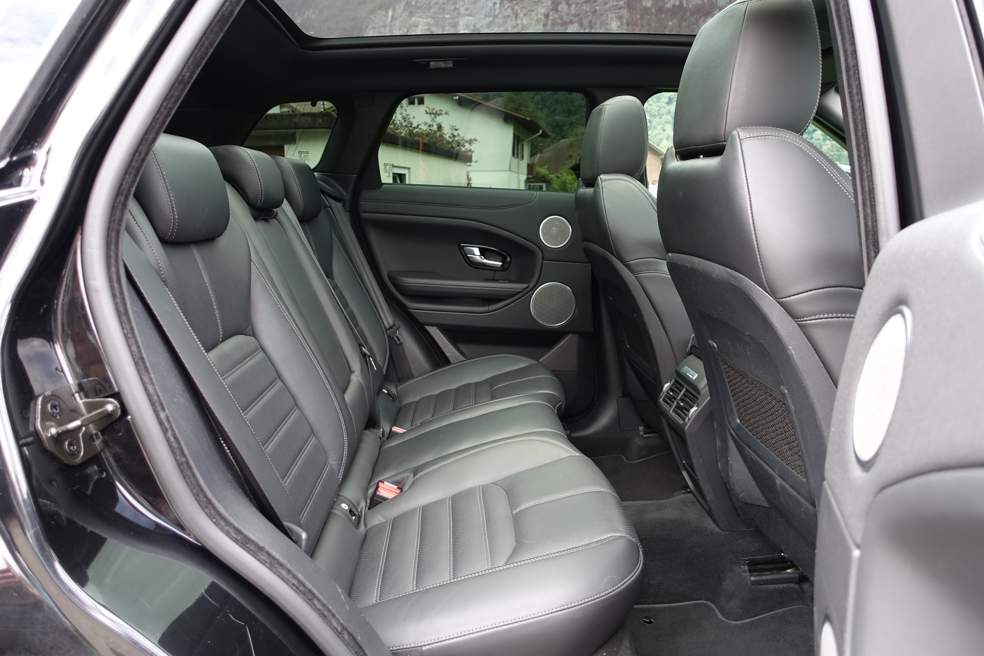 LAND ROVER Range Rover Evoque 2.0 SD4 HSE Dynamic-image-13