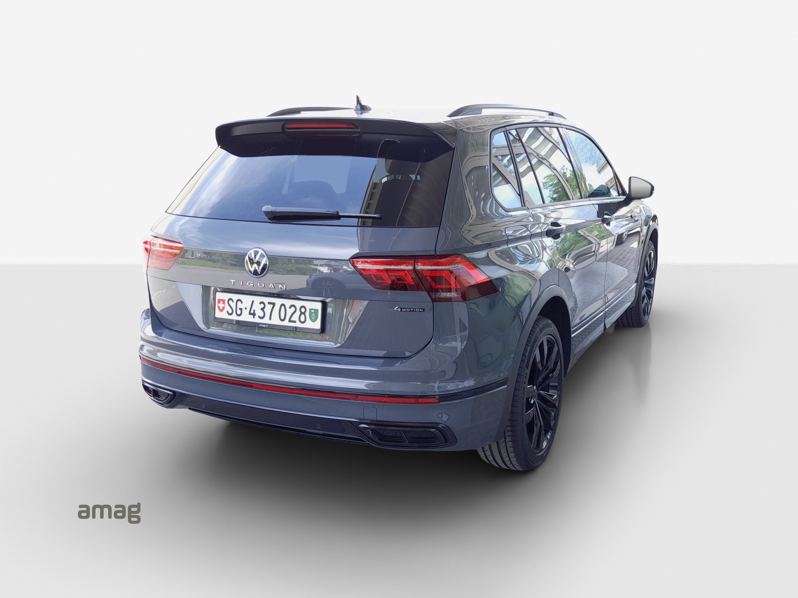 VW Tiguan 2.0 TDI SCR R-Line 4Motion DSG-image-4