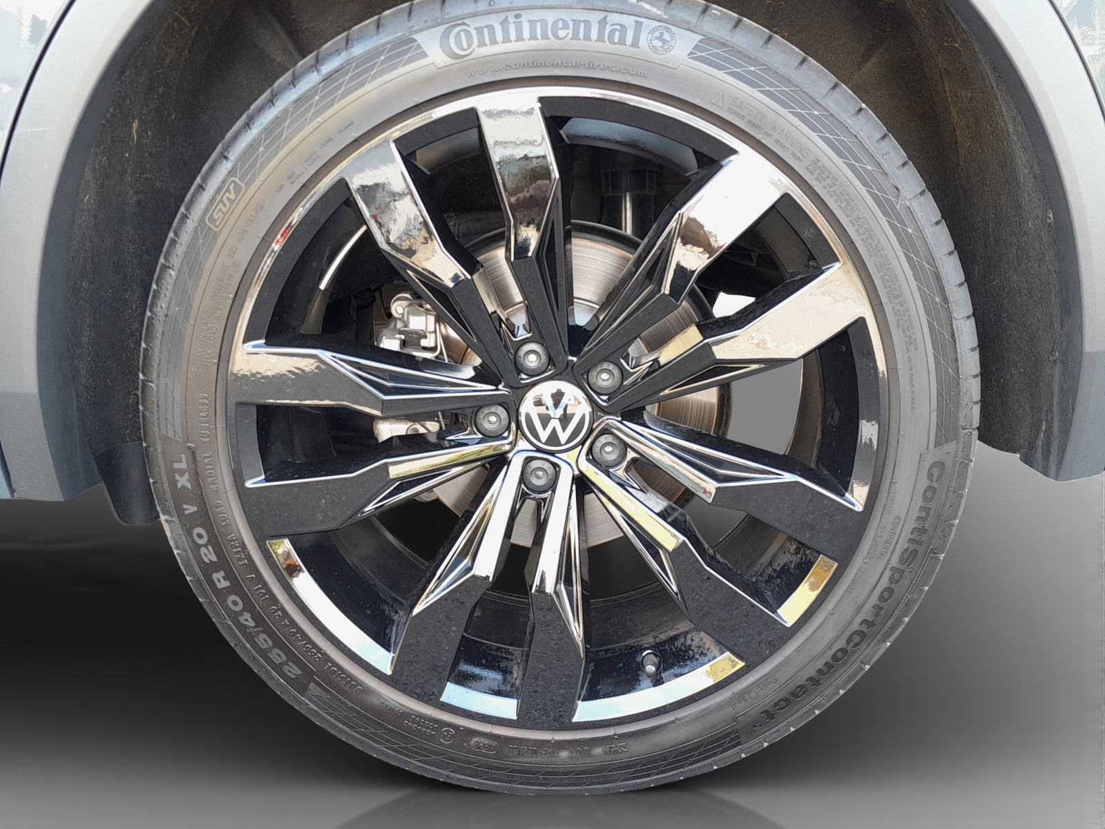 VW Tiguan 2.0 TDI SCR R-Line 4Motion DSG-image-11