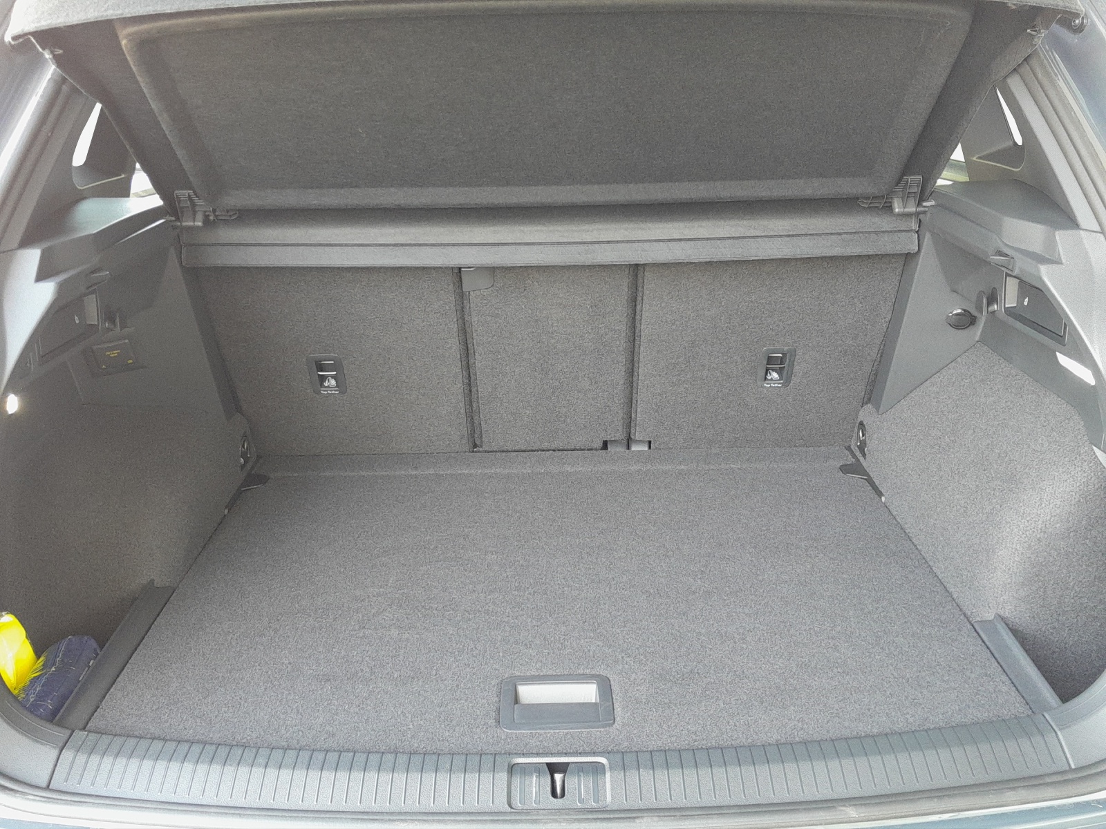 VW Tiguan 2.0 TDI SCR R-Line 4Motion DSG-image-9
