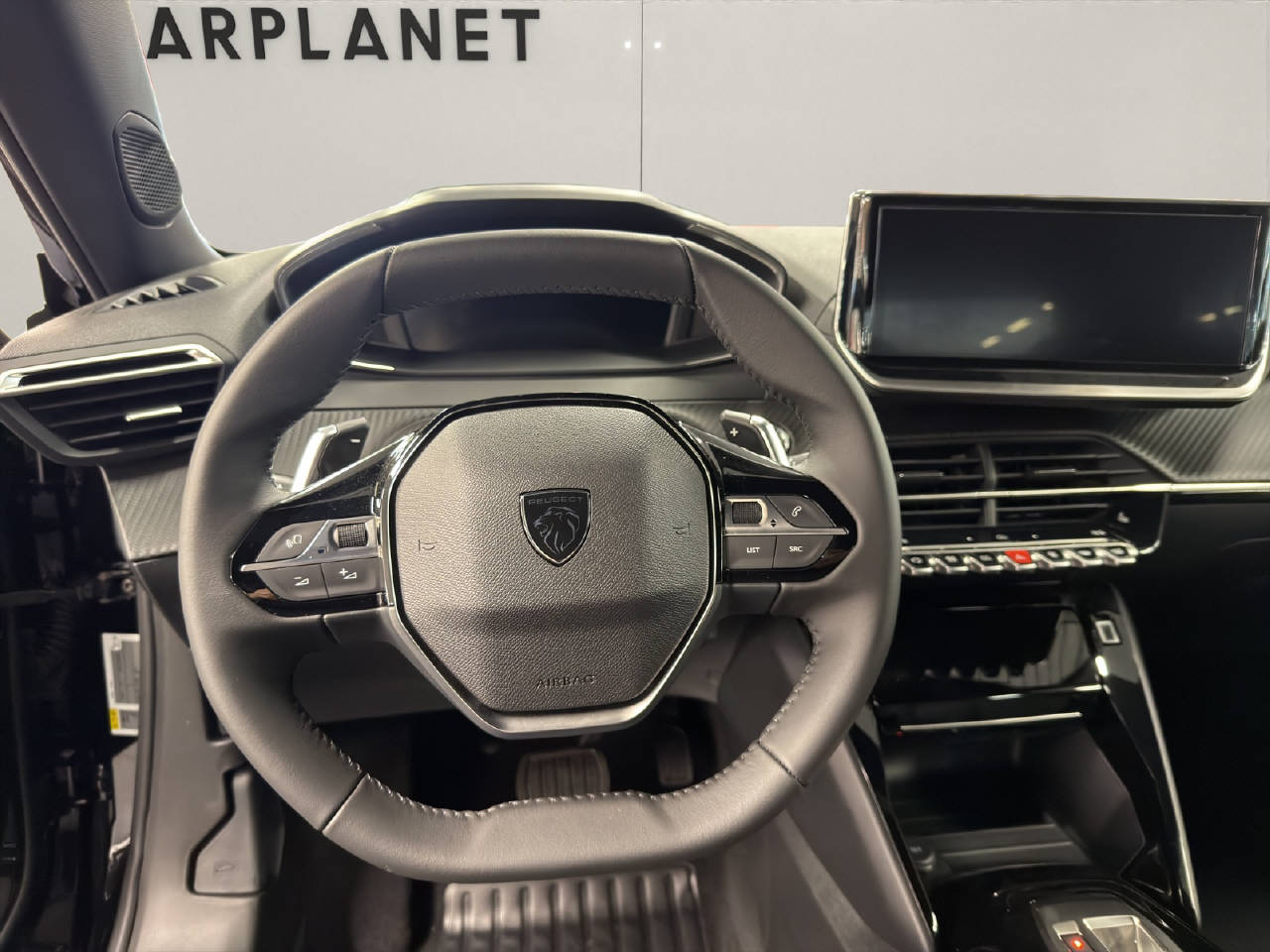 PEUGEOT 2008 1.2 Hybrid Allure-image-5