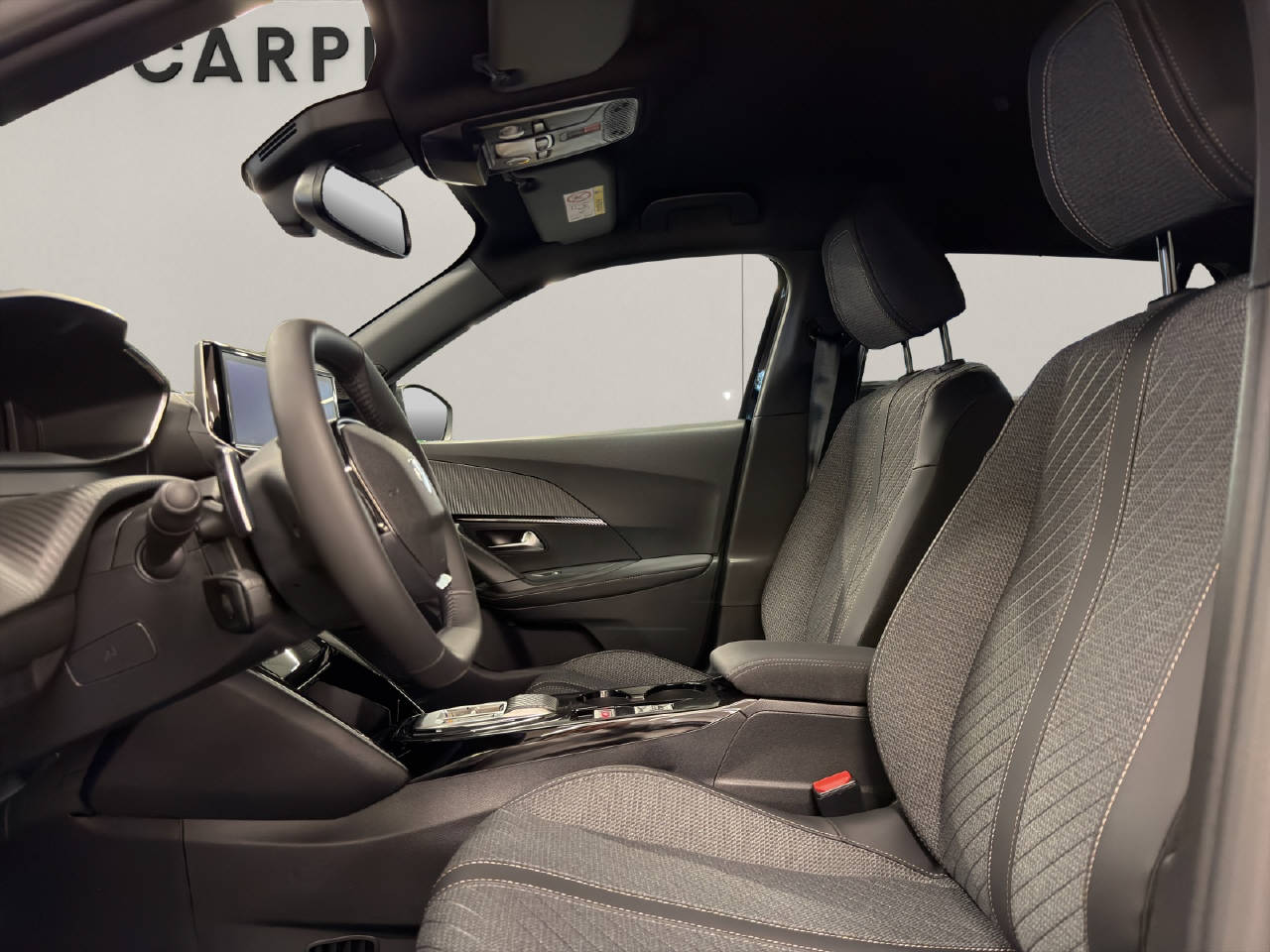PEUGEOT 2008 1.2 Hybrid Allure-showroom-element-3