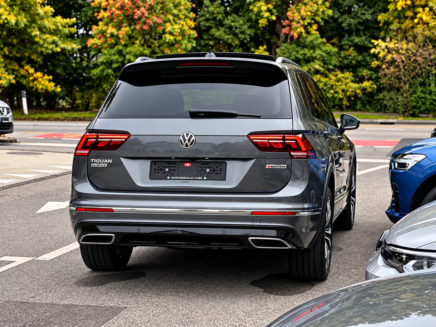 VW Tiguan Allspace 2.0TSI Highline 4Motion DSG R-Line-image-7