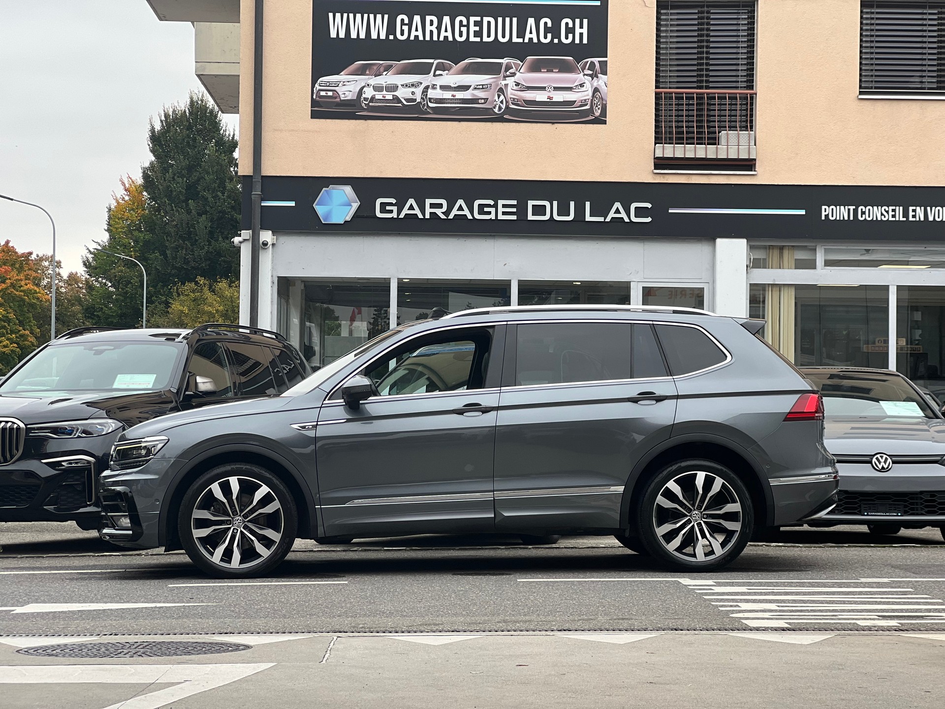 VW Tiguan Allspace 2.0TSI Highline 4Motion DSG R-Line-image-5