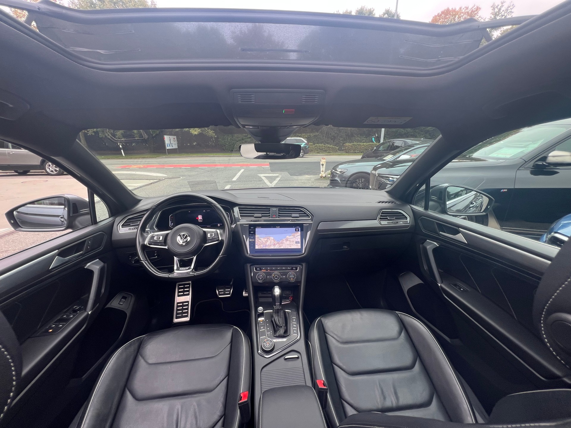 VW Tiguan Allspace 2.0TSI Highline 4Motion DSG R-Line-image-22