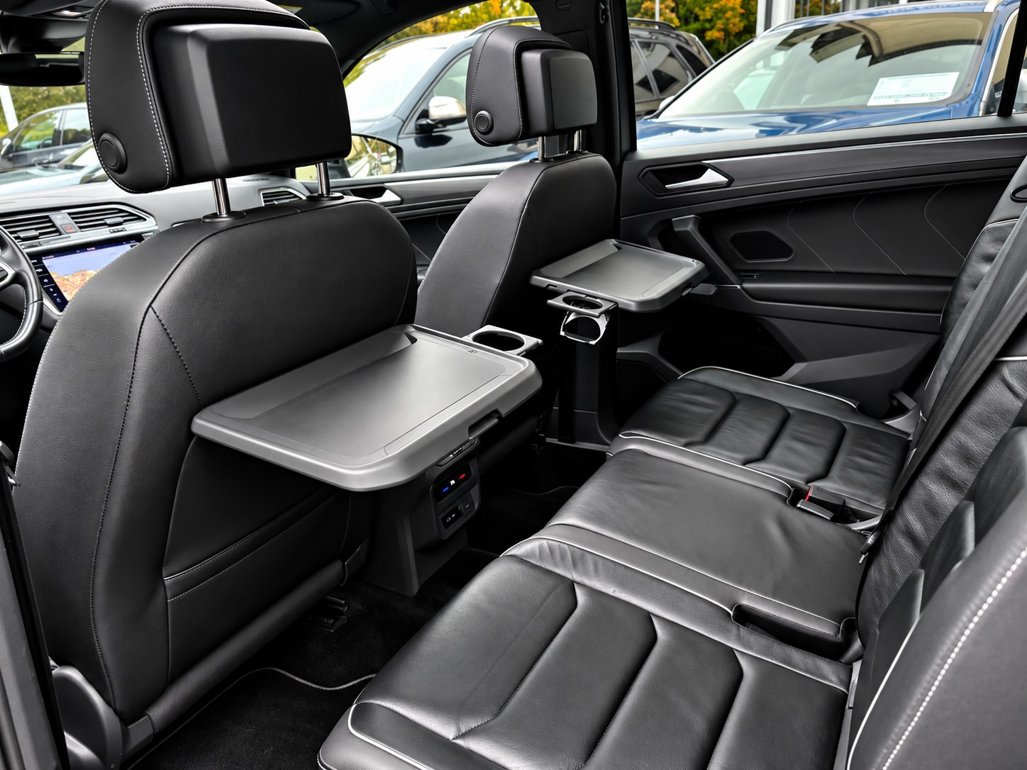 VW Tiguan Allspace 2.0TSI Highline 4Motion DSG R-Line-image-12