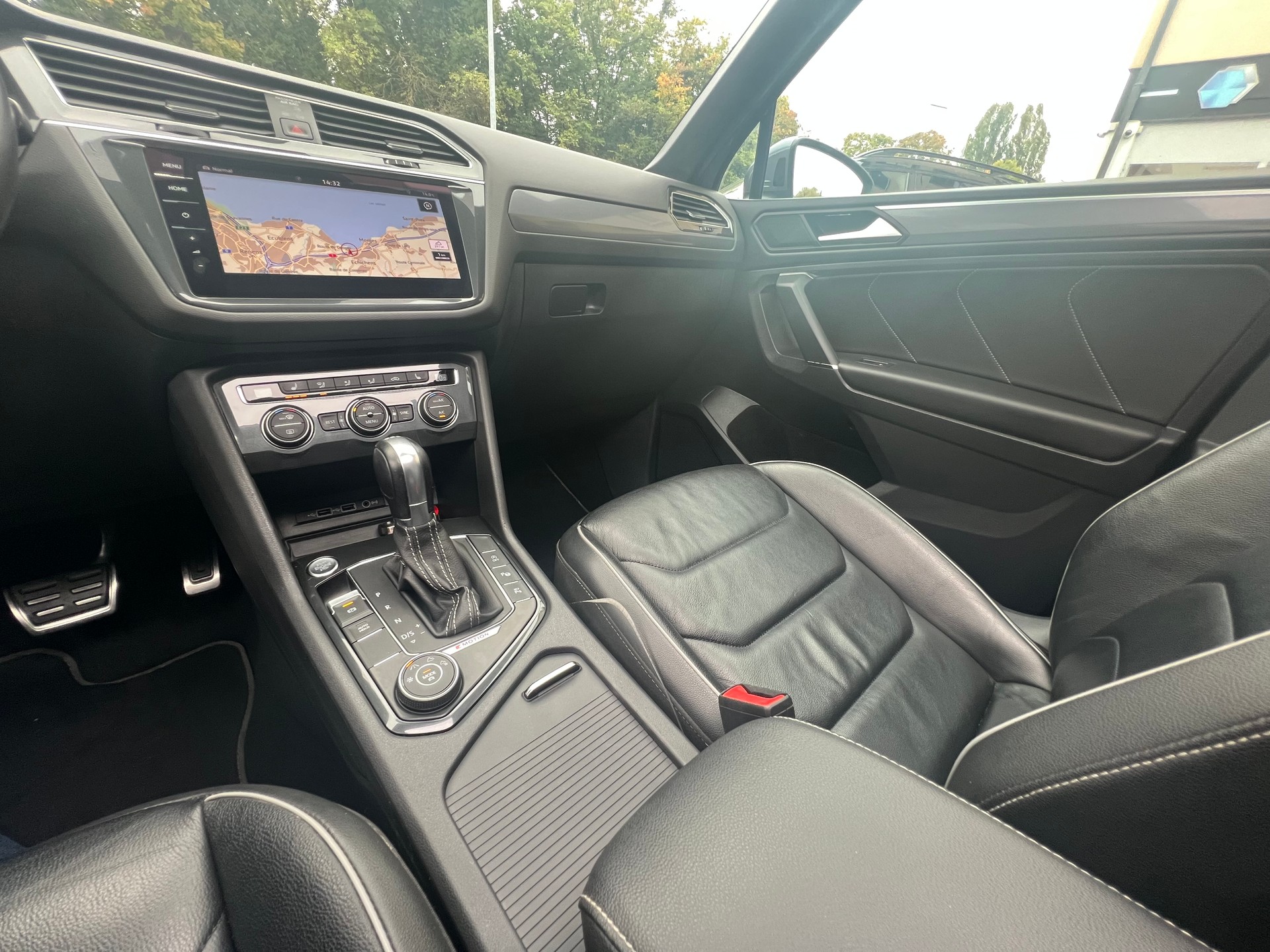 VW Tiguan Allspace 2.0TSI Highline 4Motion DSG R-Line-image-31