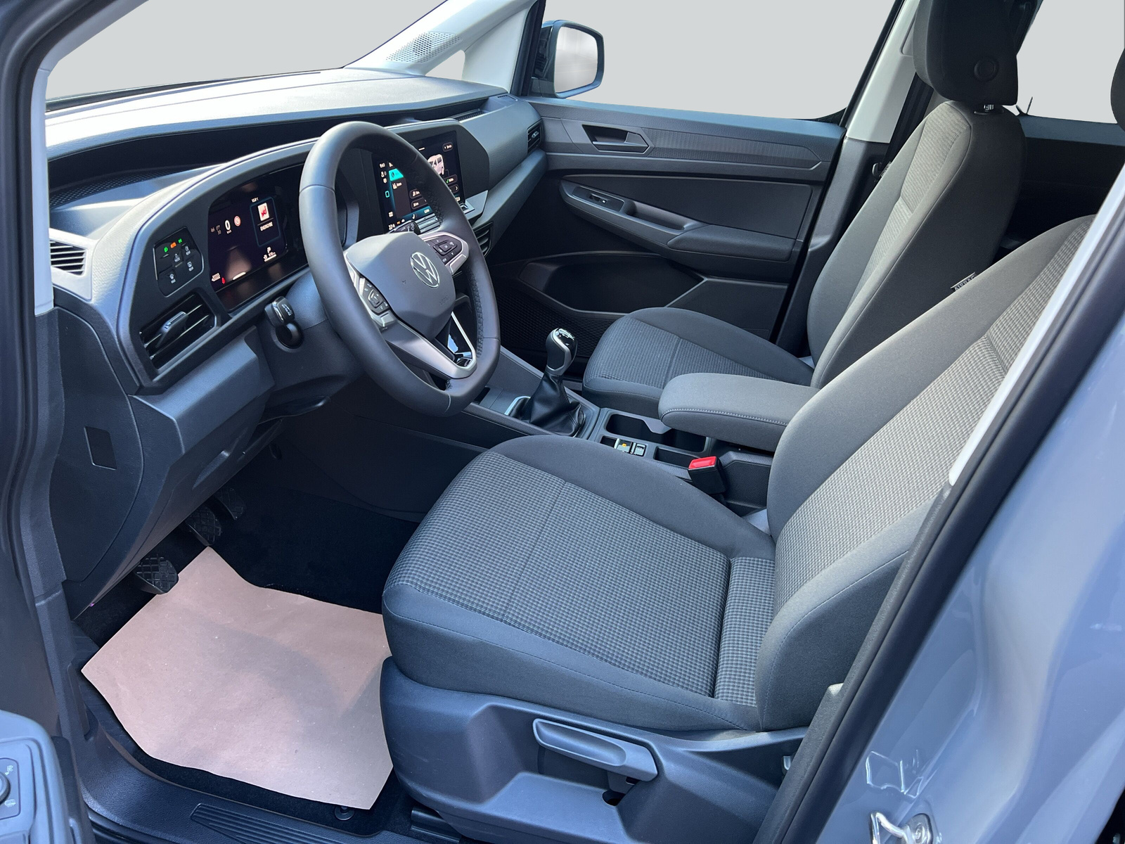 VW Caddy Maxi 2.0 TDI 4Motion-image-8