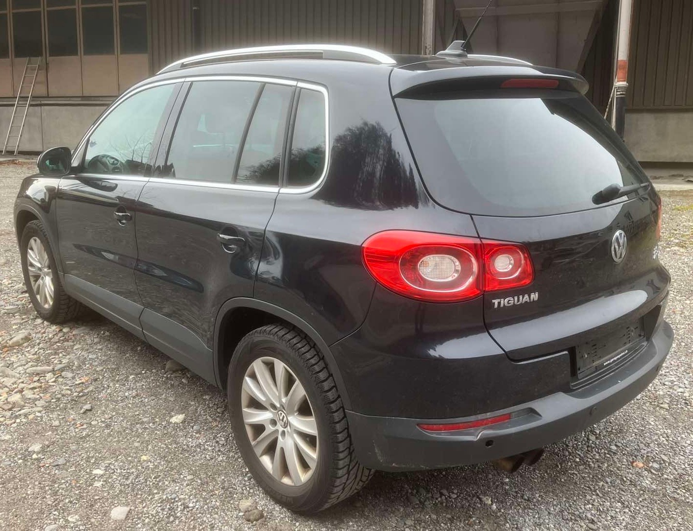 VW Tiguan 2.0 TSI-image-2