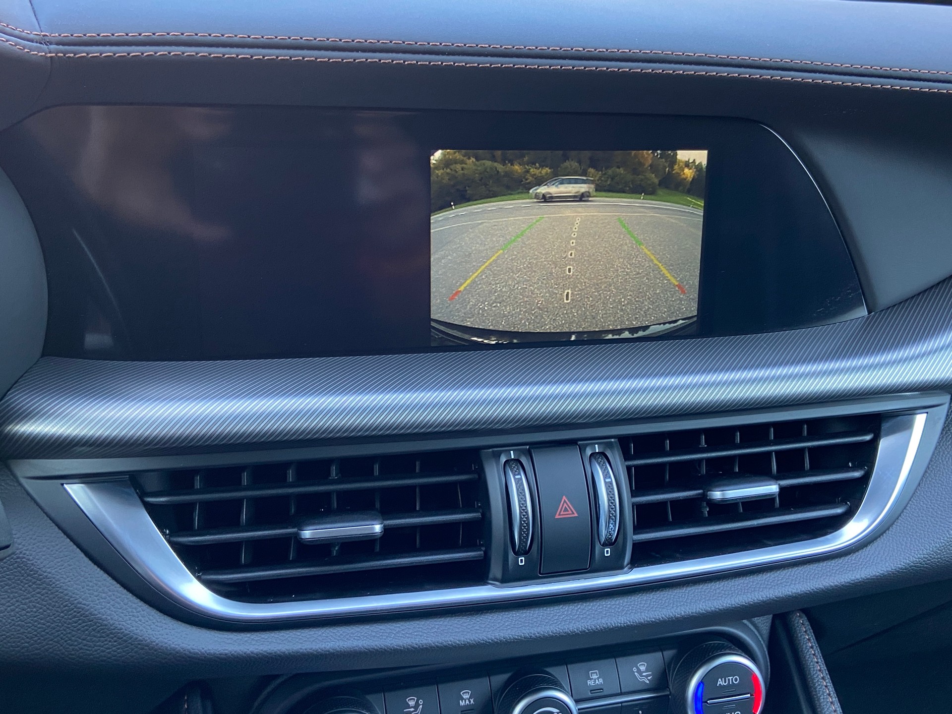 ALFA ROMEO Stelvio 2.0 Intensa Sky Q4 AT8-image-10