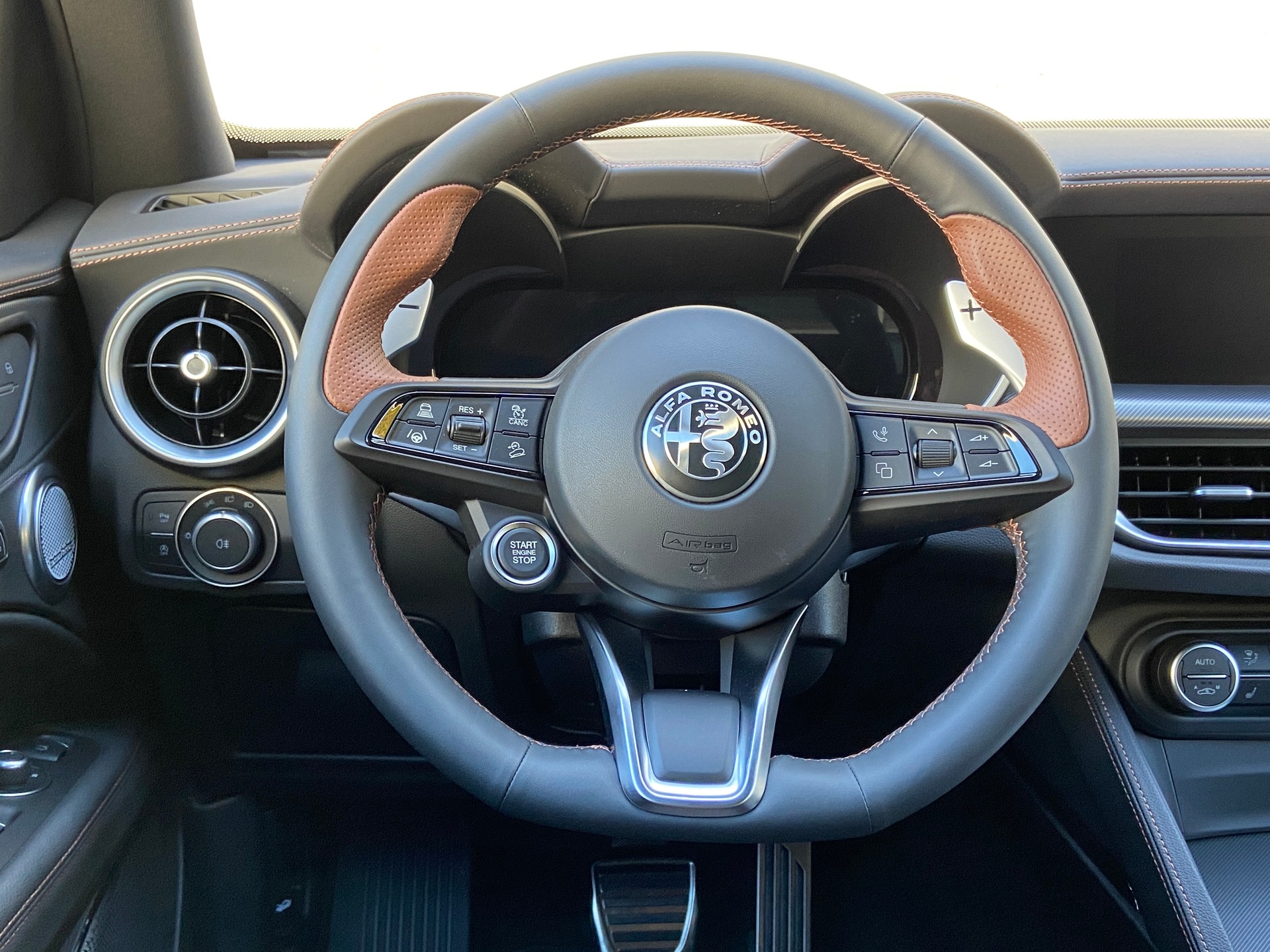 ALFA ROMEO Stelvio 2.0 Intensa Sky Q4 AT8-image-8