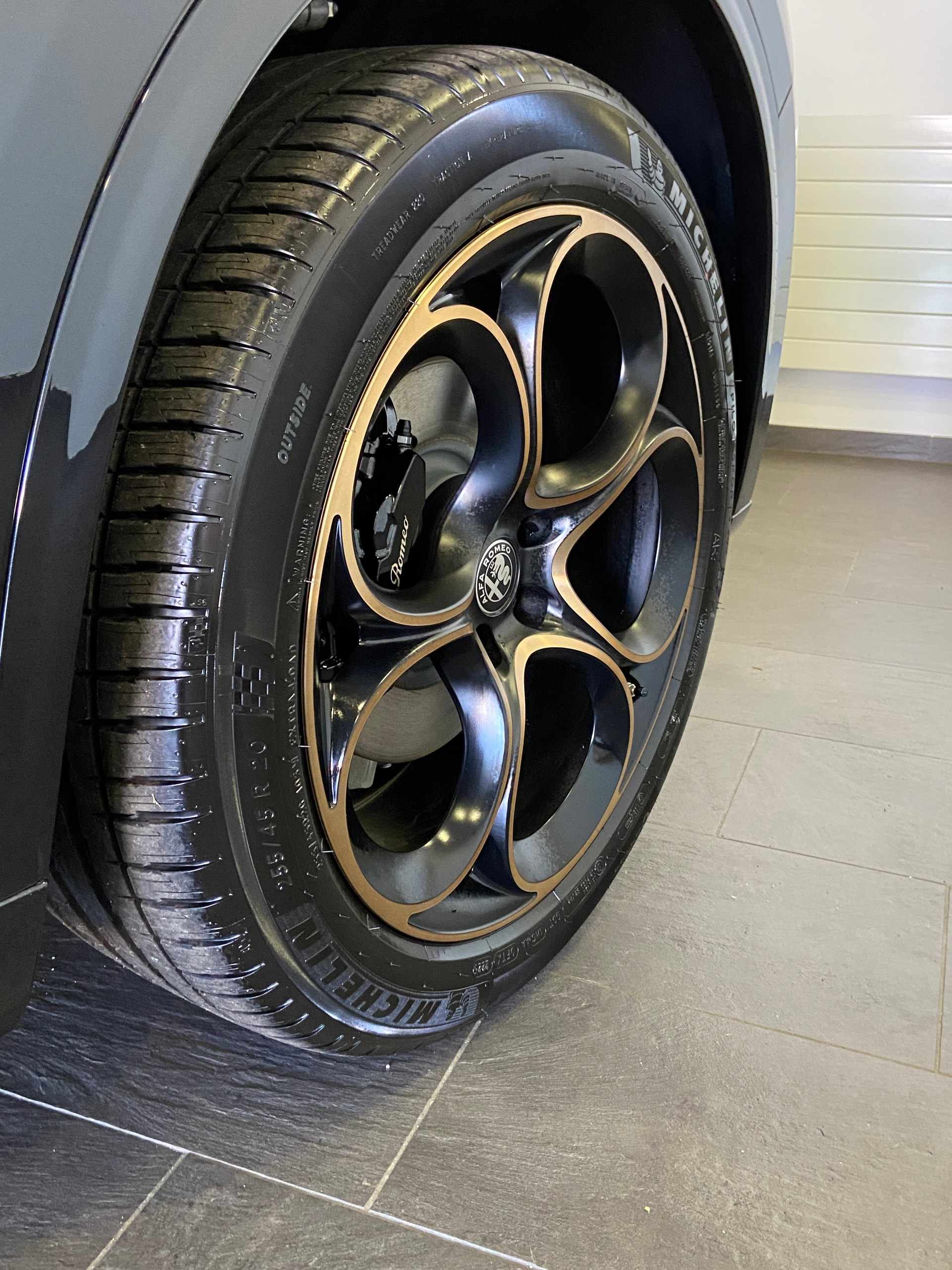 ALFA ROMEO Stelvio 2.0 Intensa Sky Q4 AT8-image-2