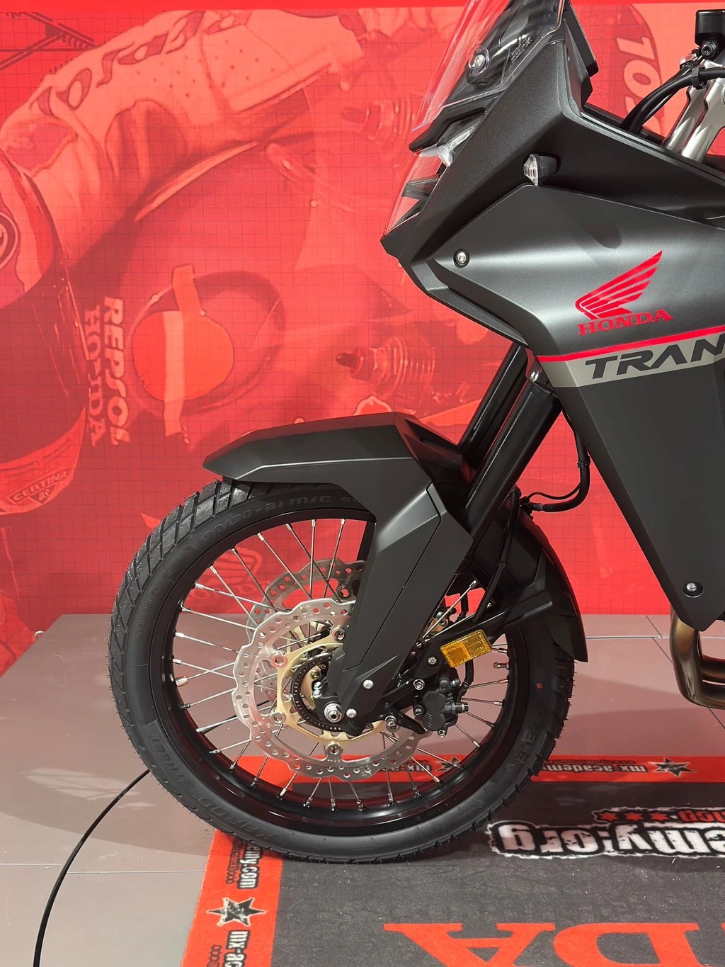 HONDA XL 750 Transalp**35kw**Graphite Black**Neufahrzeug*-showroom-element-2