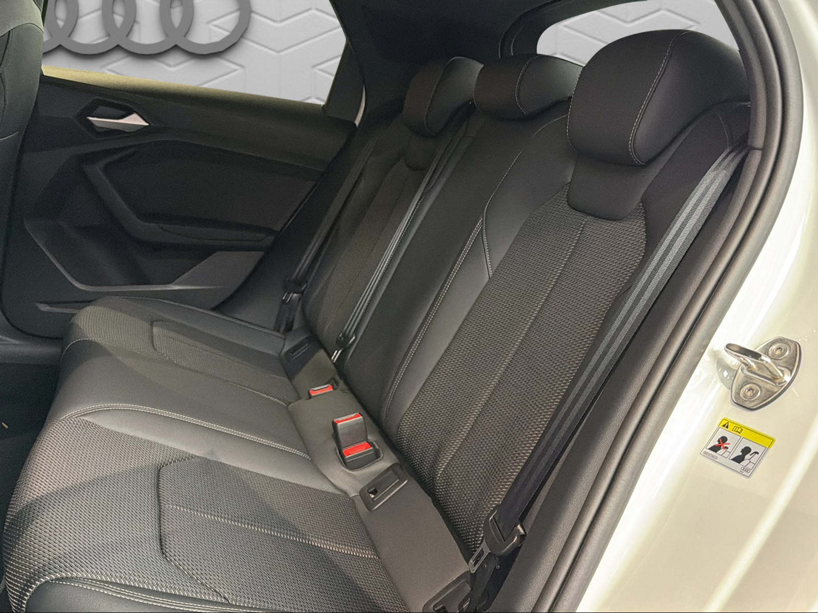 AUDI S5 Avant TFSI quattro S tronic-image-14