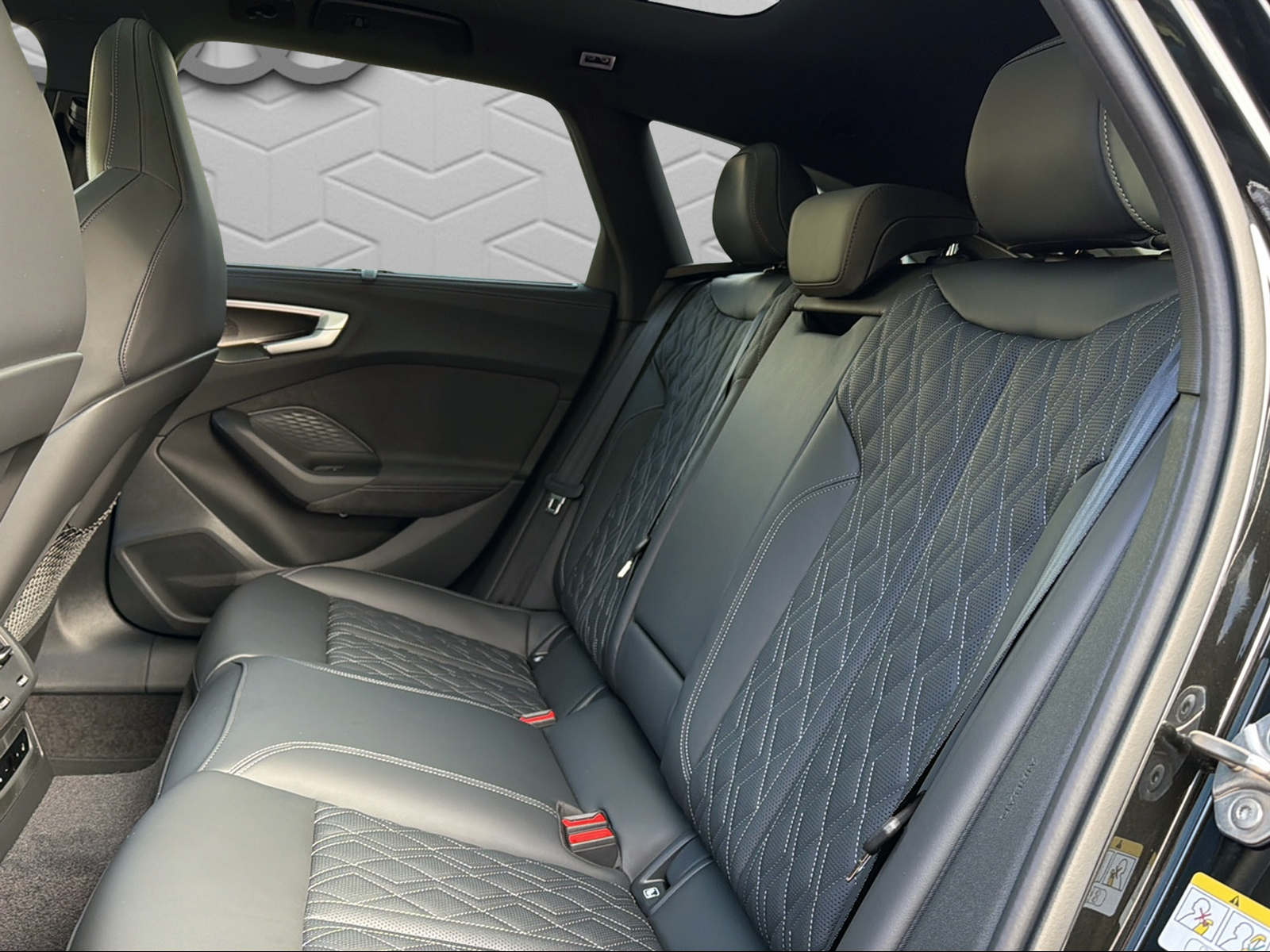 AUDI S5 Avant TFSI quattro S tronic-image-12