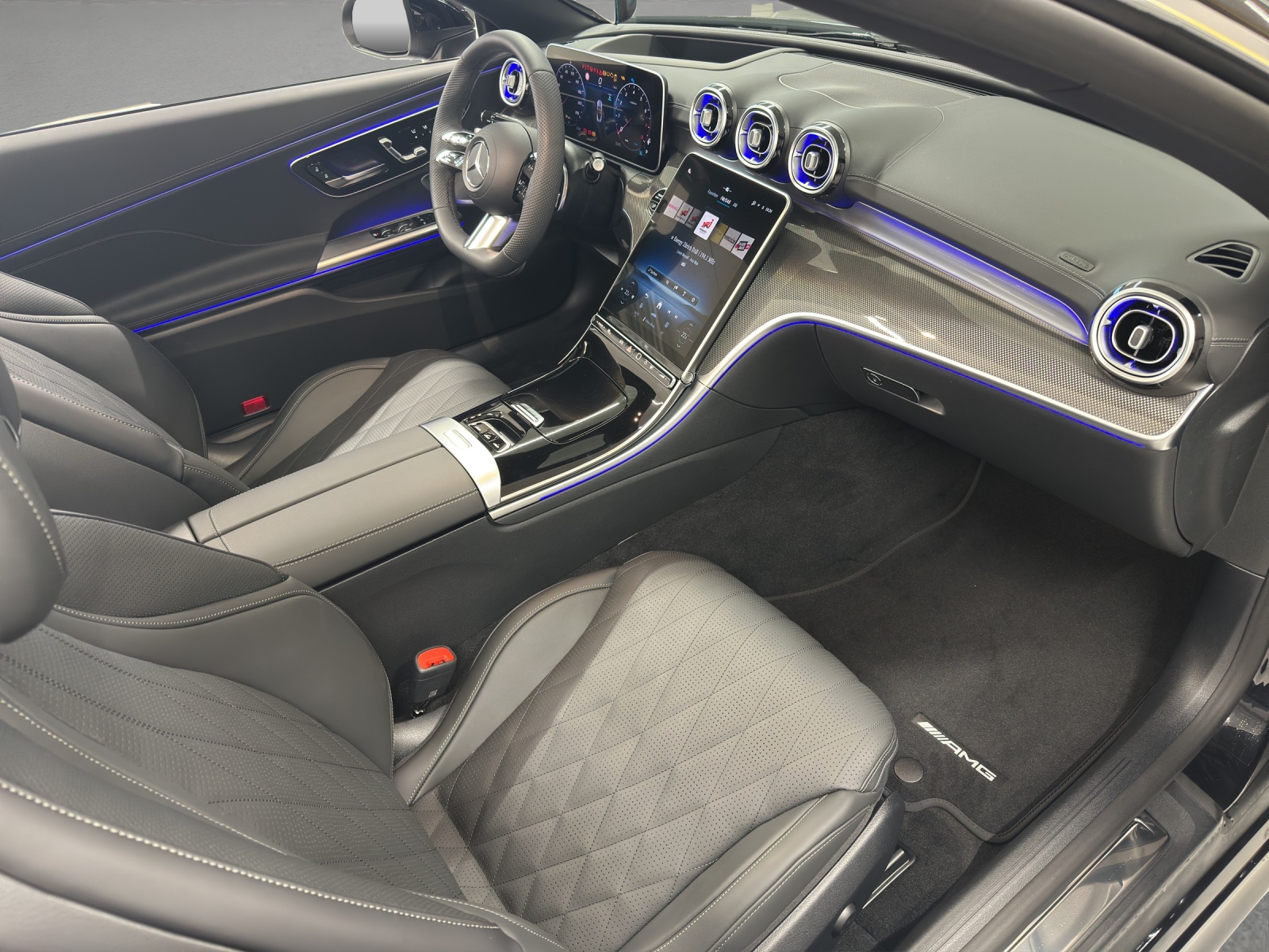 MERCEDES-BENZ CLE 300 Cabrio 4Matic 9G-Tronic-image-15