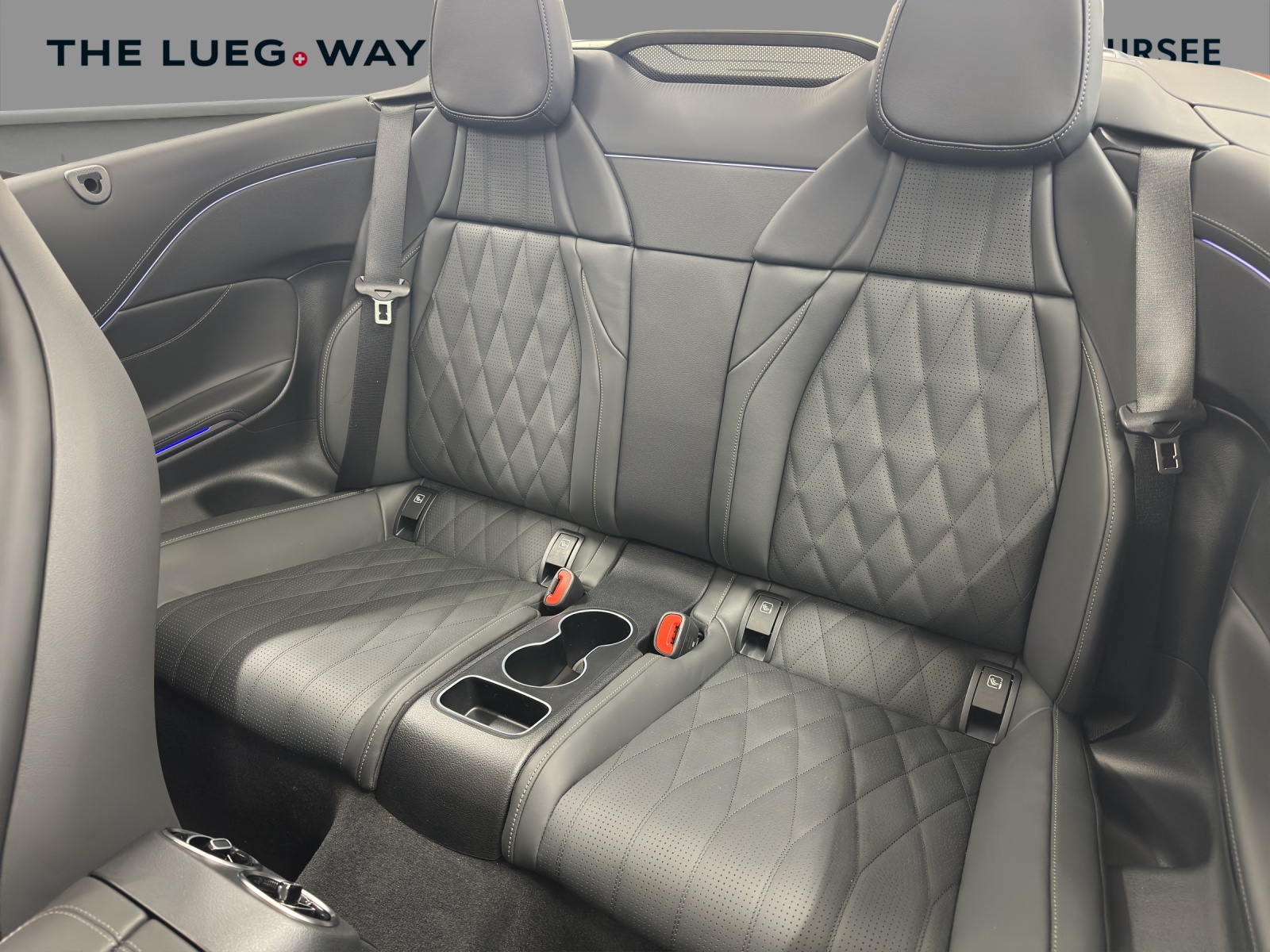 MERCEDES-BENZ CLE 300 Cabrio 4Matic 9G-Tronic-image-14