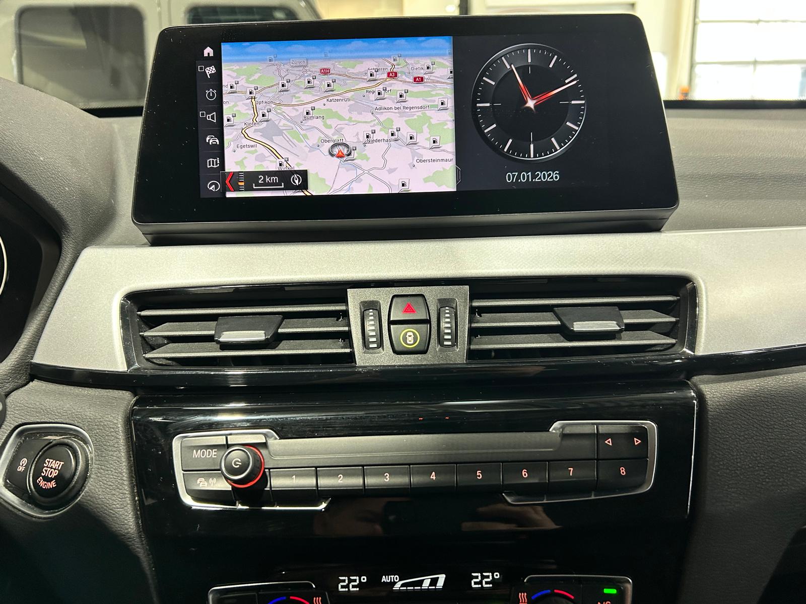 BMW X1 18d xDrive CH FAHRZEUG-image-16