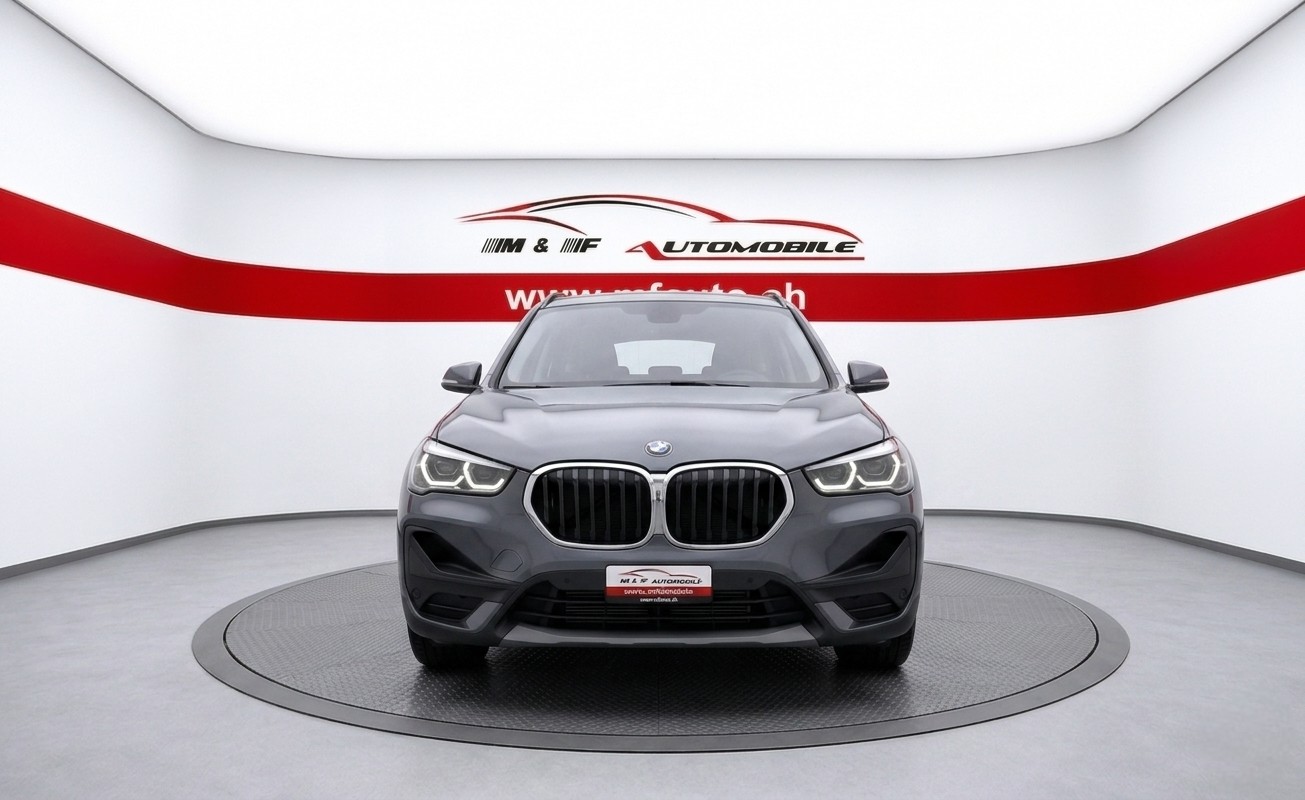 BMW X1 18d xDrive CH FAHRZEUG-image-1