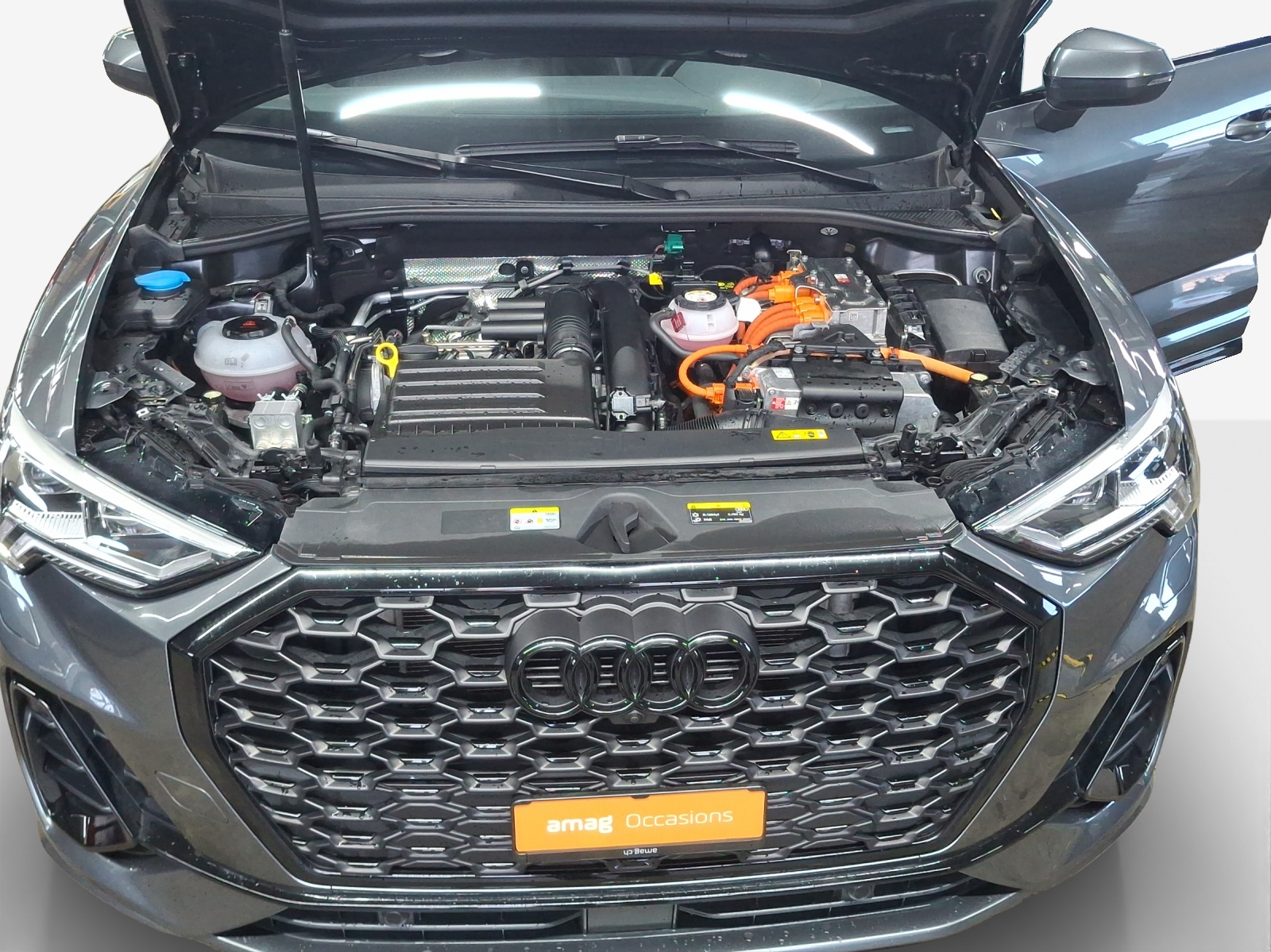 AUDI Q3 Sportback 45 TFSI e S line Attraction S-tronic-image-16