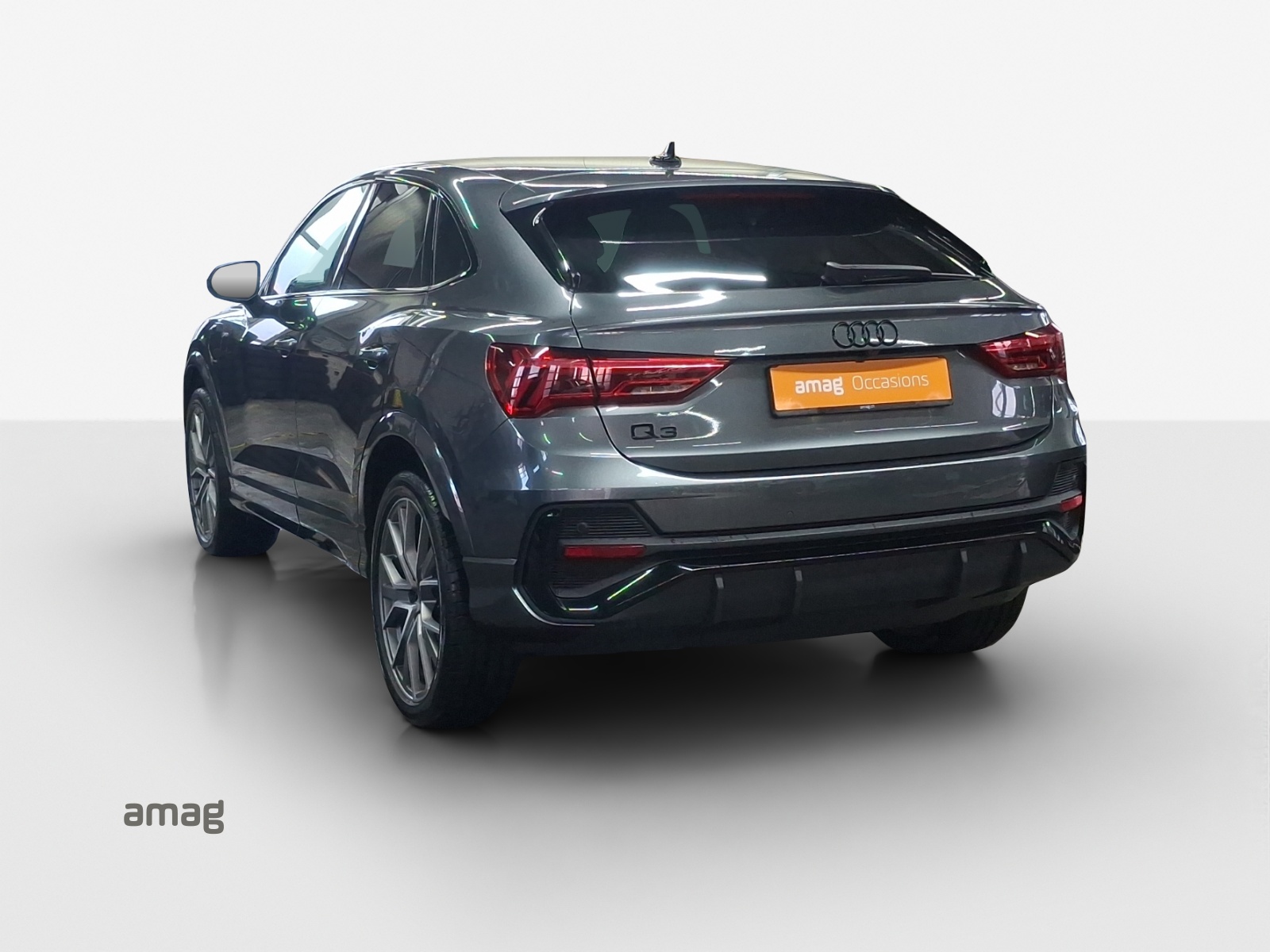 AUDI Q3 Sportback 45 TFSI e S line Attraction S-tronic-image-3