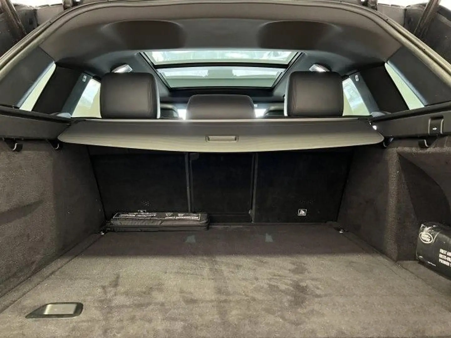LAND ROVER Range Rover Sport 3.0 SDV6 HSE Dynamic Automatic-image-13