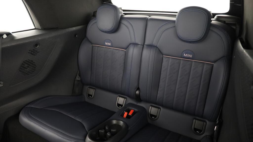 MINI Cooper Cabrio S-image-19