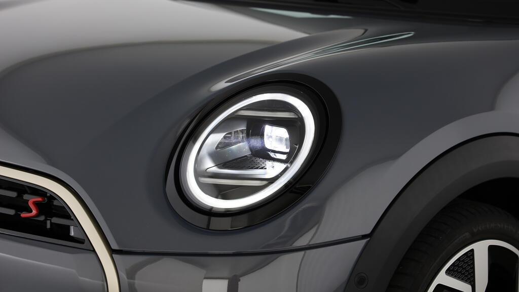 MINI Cooper Cabrio S-image-15