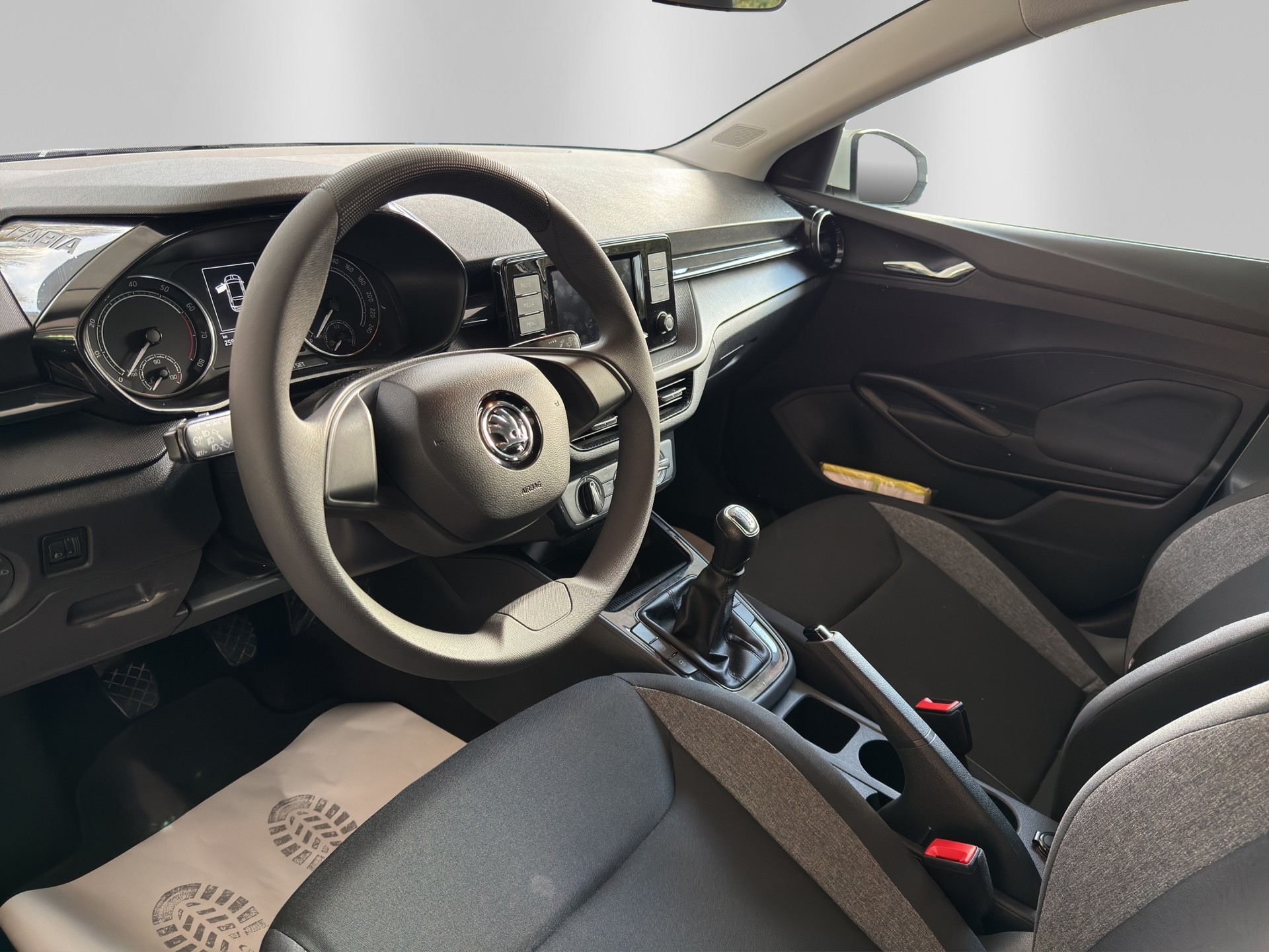 SKODA Fabia 1.0 MPI Active-image-7
