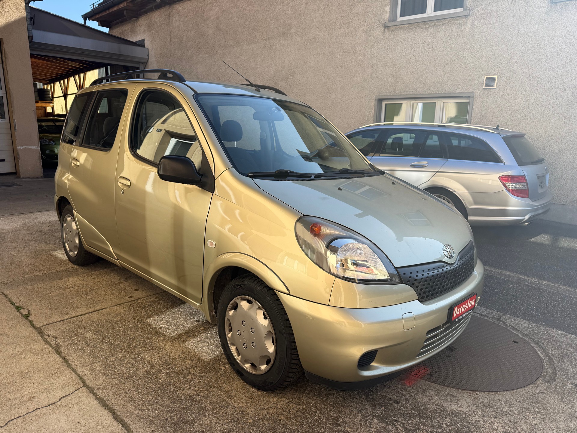 TOYOTA Yaris Verso 1.3 Linea Sol-image-2