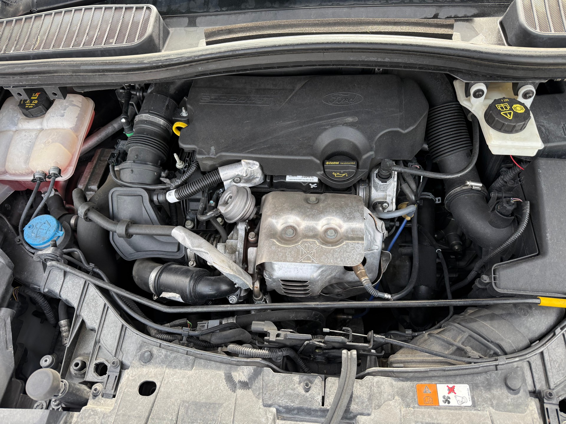 FORD C-Max 1.0 SCTi Titanium-image-5