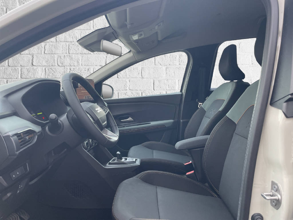 DACIA Jogger 1.8 Hybrid Extreme 7 Plätze-image-5
