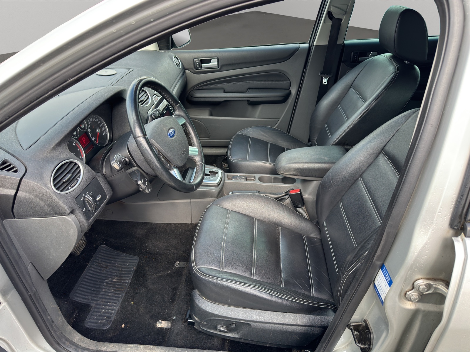 FORD Focus 2.0i Carving-image-8