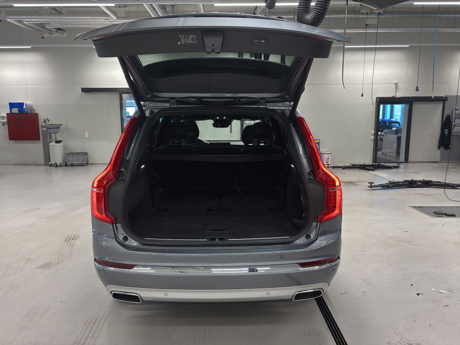 VOLVO XC90 2.0 T8 TE Inscription 7P. eAWD-image-11