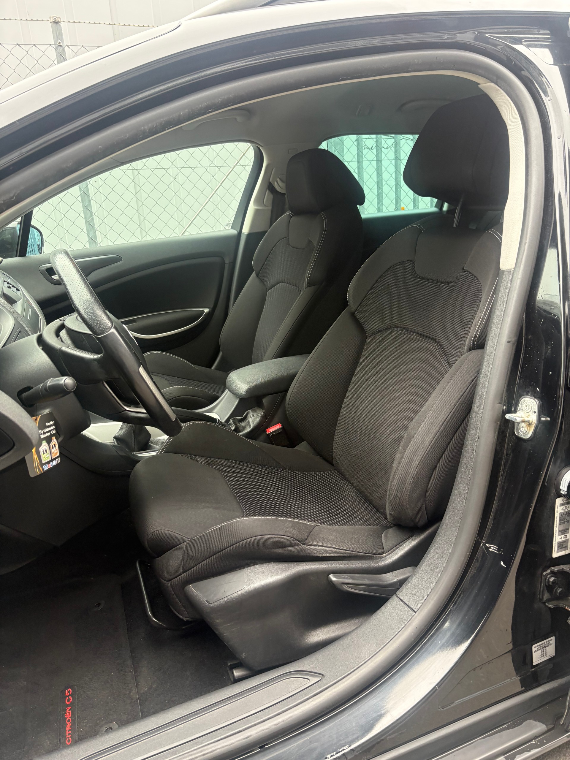 CITROEN C5 Tourer 2.0 HDi Dynamique-image-11