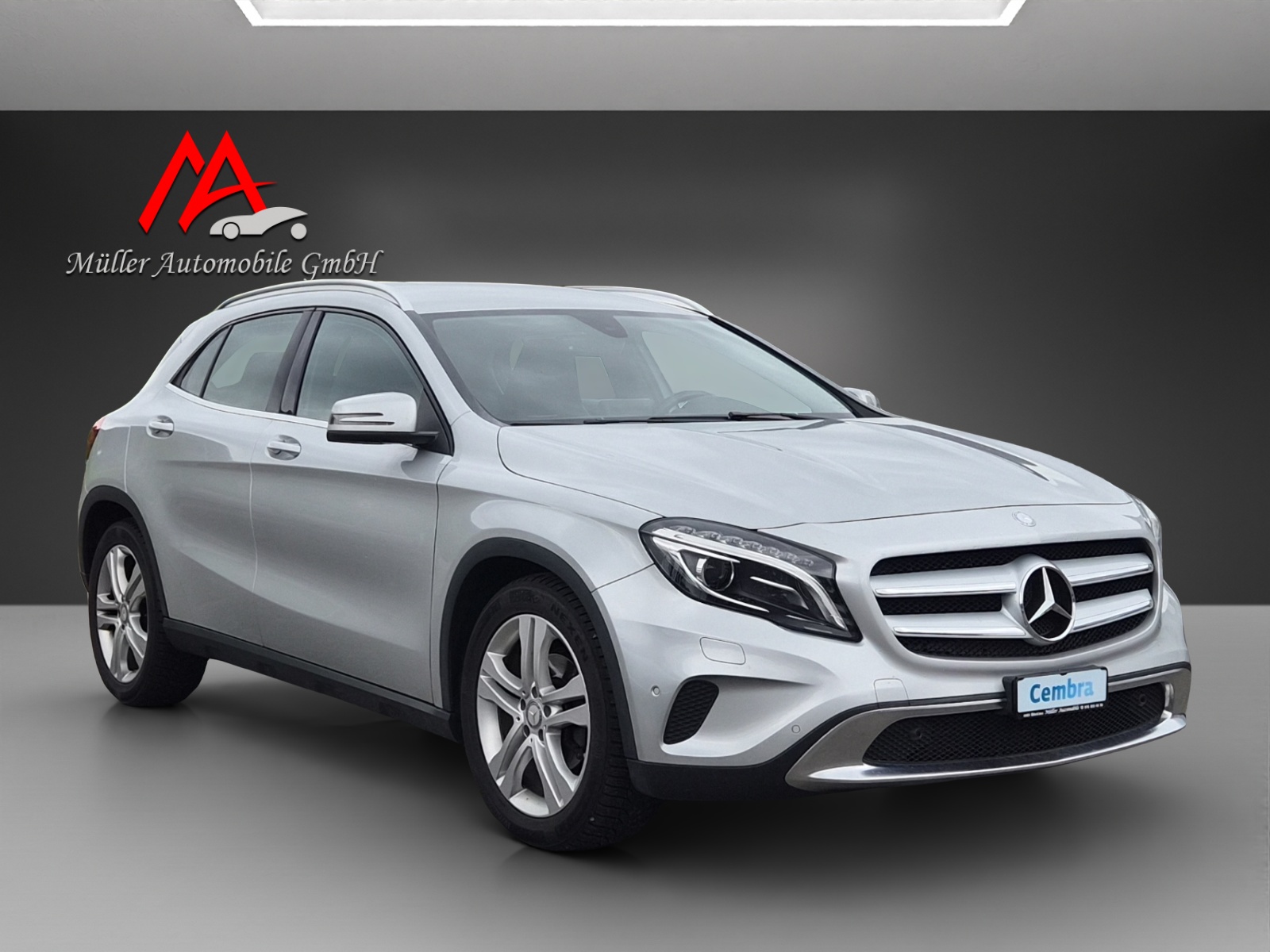 MERCEDES-BENZ GLA 200 CDI Swiss Star Edition 4Matic 7G-DCT-showroom-element-1