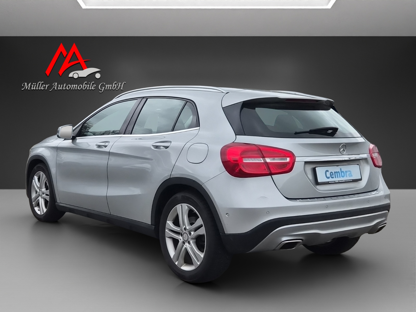 MERCEDES-BENZ GLA 200 CDI Swiss Star Edition 4Matic 7G-DCT-image-6