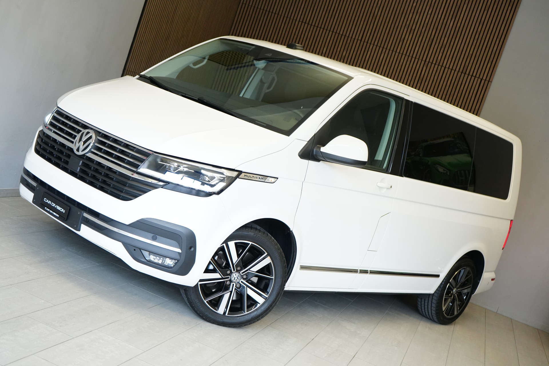 VW T6.1 Multivan 2.0 Bi-TDI Generation Six 4Motion DSG-image-1
