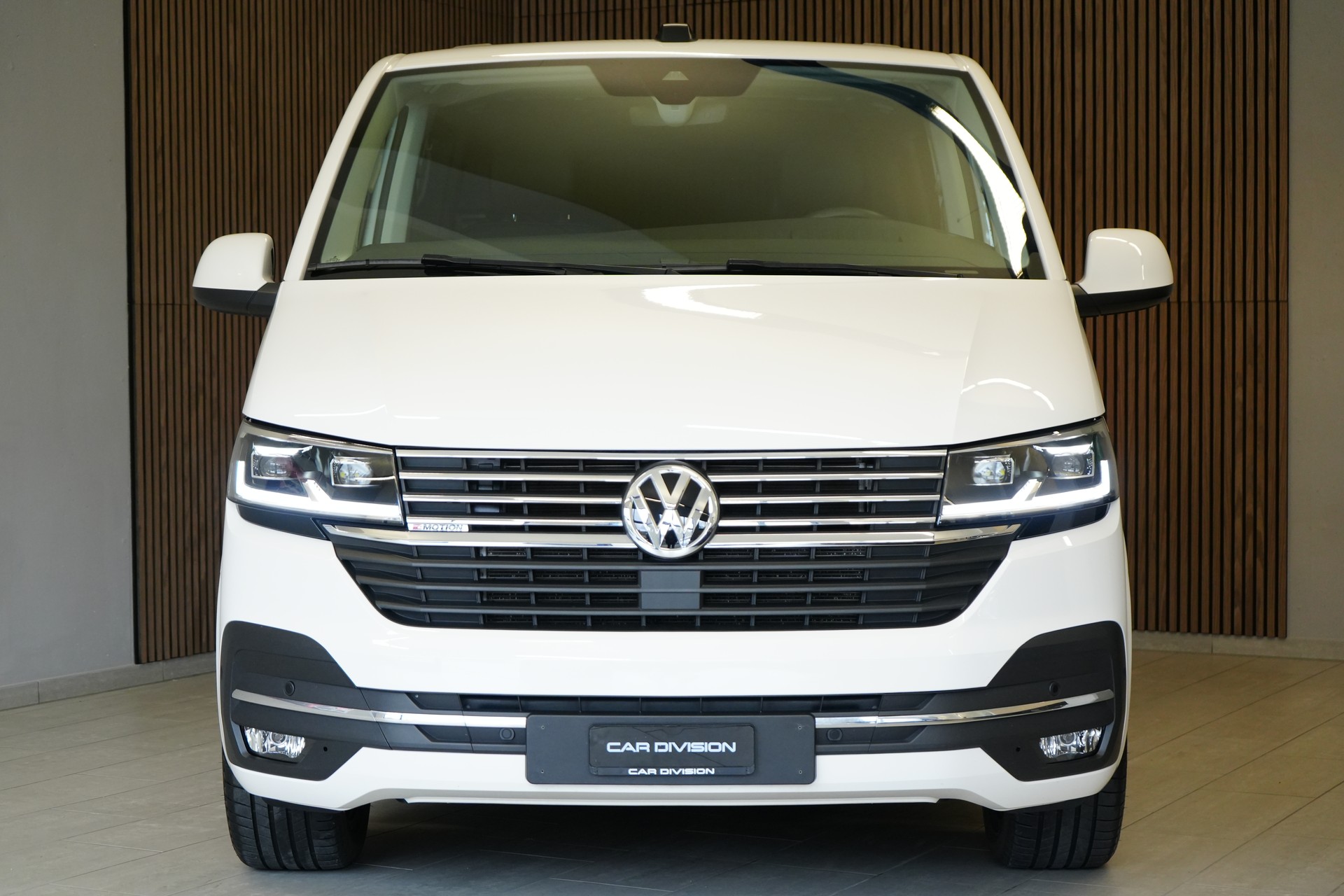 VW T6.1 Multivan 2.0 Bi-TDI Generation Six 4Motion DSG-image-3