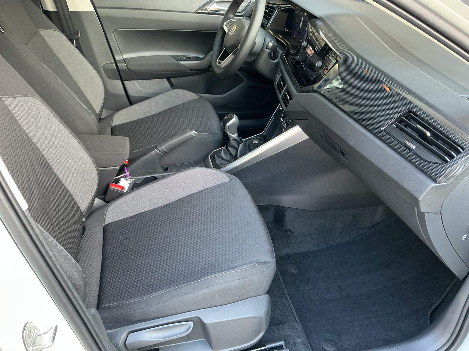 VW Polo 1.0 TSI Life-image-10
